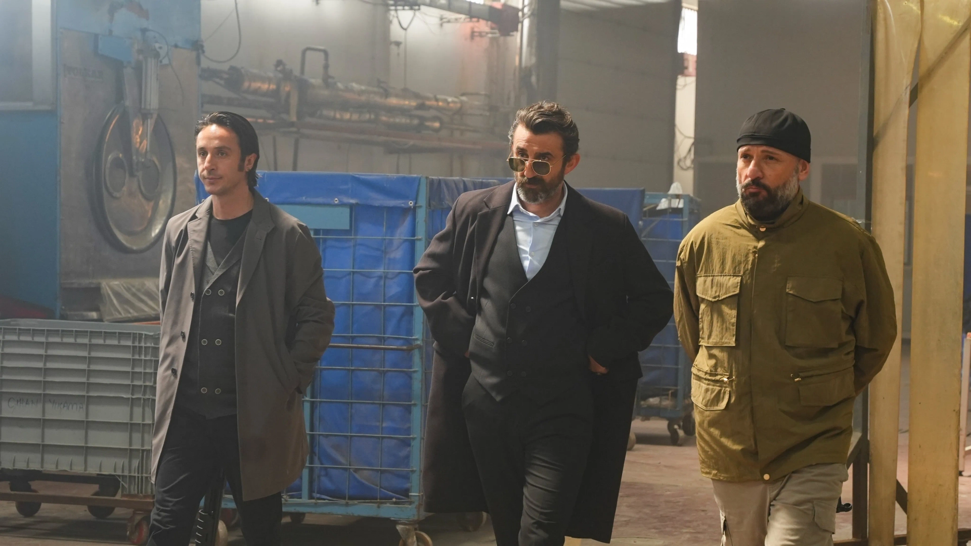 Ahmet Rifat Sungar, Tolga Tekin, and Necip Memili in Esref Rüya (2025)