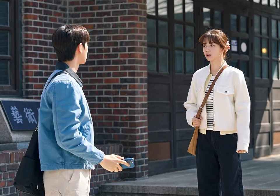 Lee Chae-Min and Roh Jeong-eui in Crushology 101 (2025)
