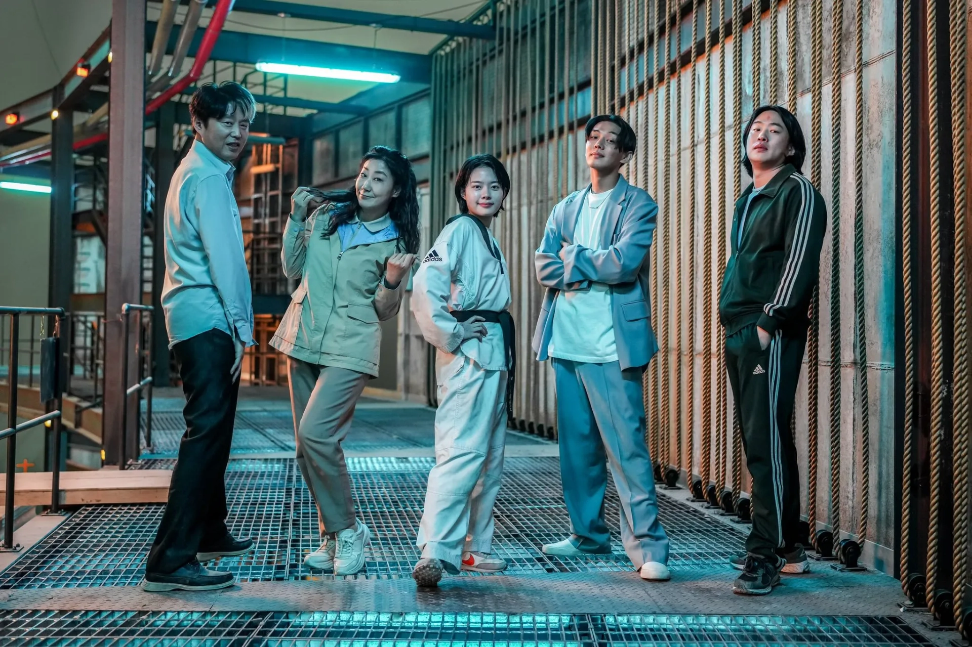 Ahn Jae-hong, Ra Mi-ran, Yoo Ah-in, Kim Hee-won, and Lee Jae-in in High Five (2025)