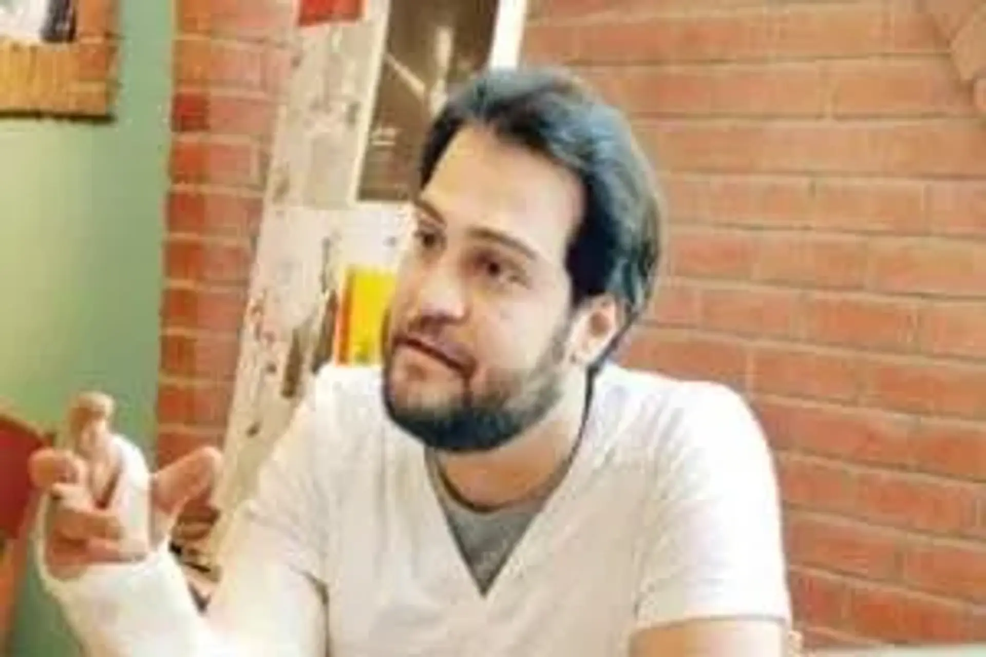 رضا آحادی