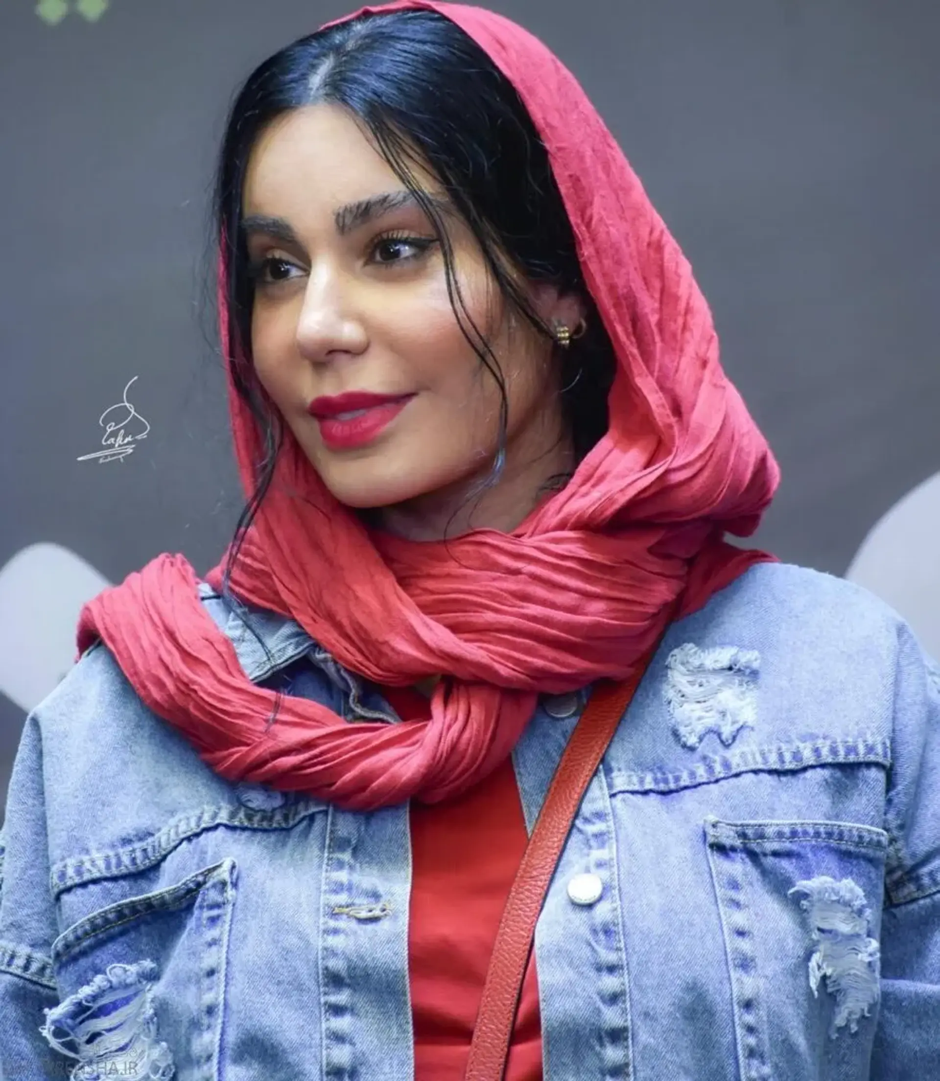 مرجان مومنی