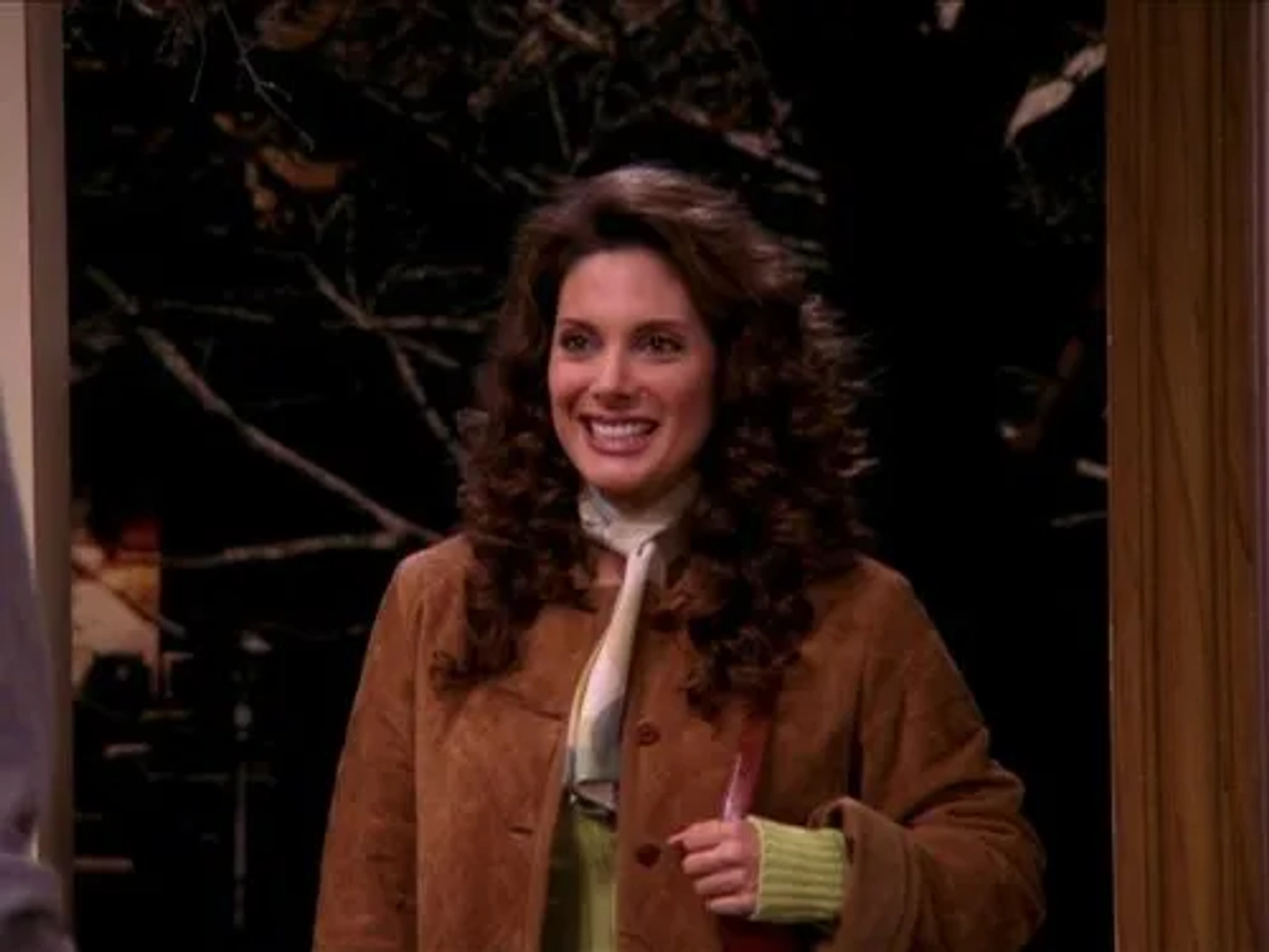 Alex Meneses in Everybody Loves Raymond (1996)