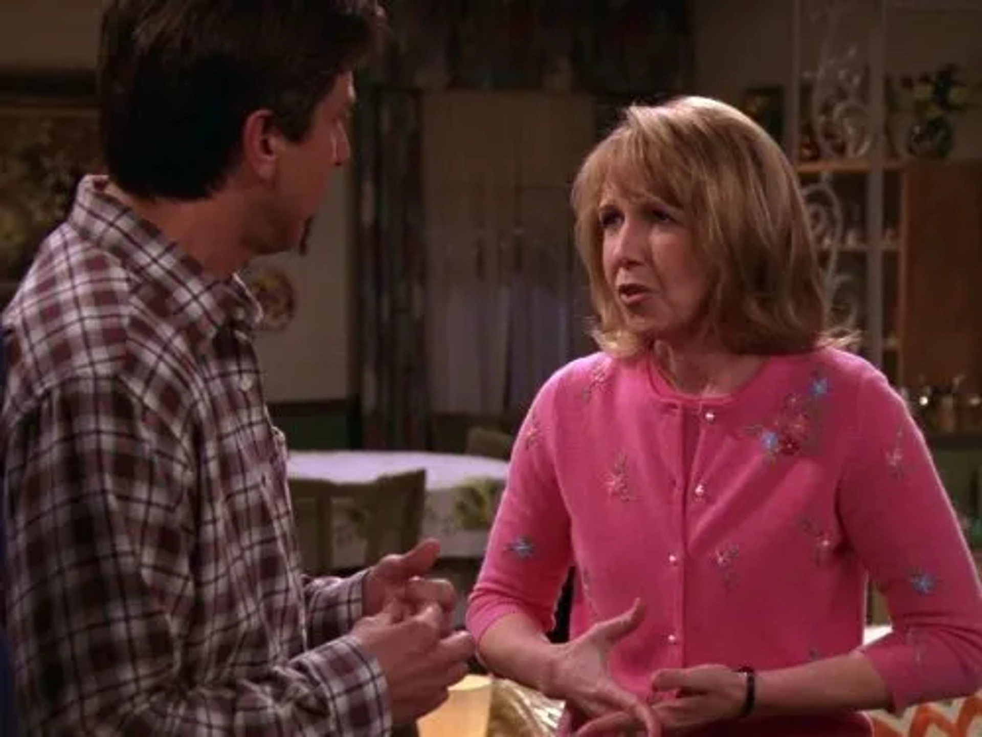 Ray Romano and Monica Horan in Everybody Loves Raymond (1996)