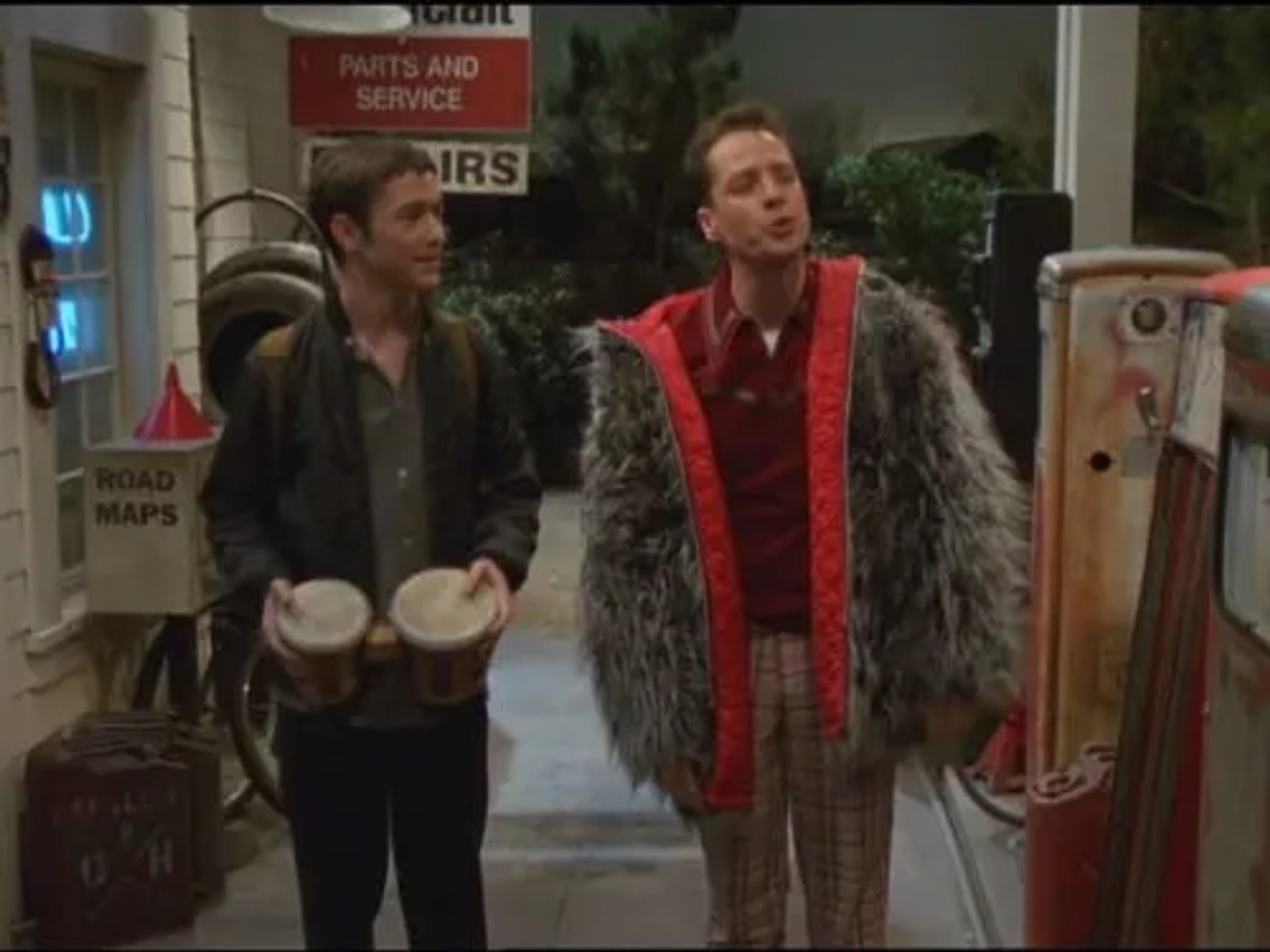 Joseph Gordon-Levitt and French Stewart in 3rd Rock from the Sun (1996)