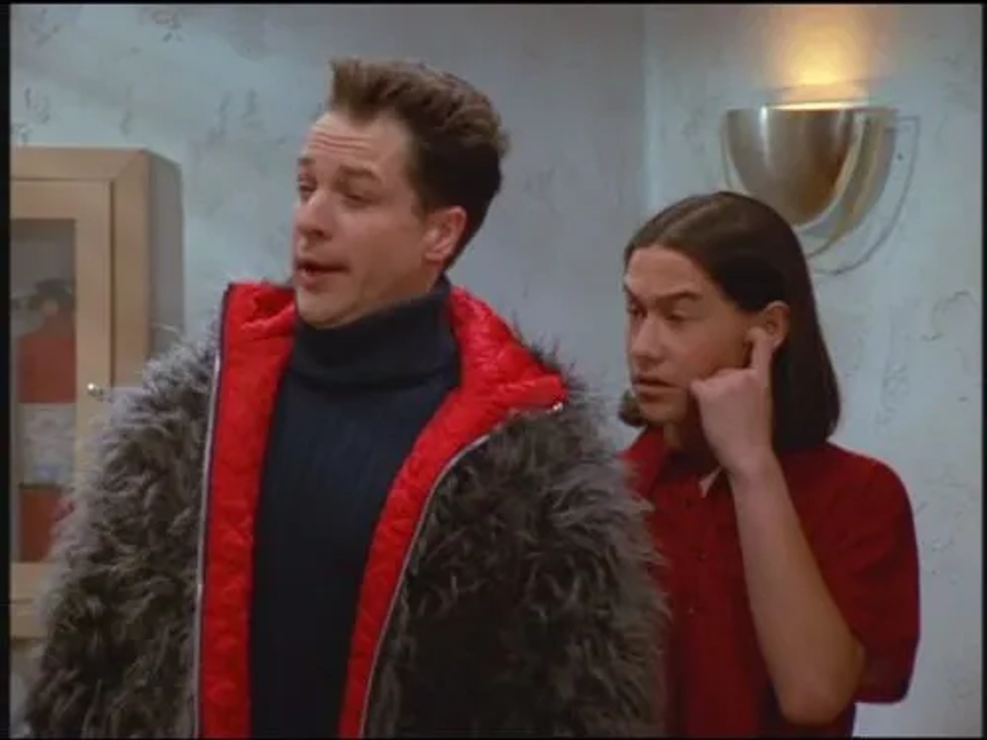 Joseph Gordon-Levitt and French Stewart in 3rd Rock from the Sun (1996)