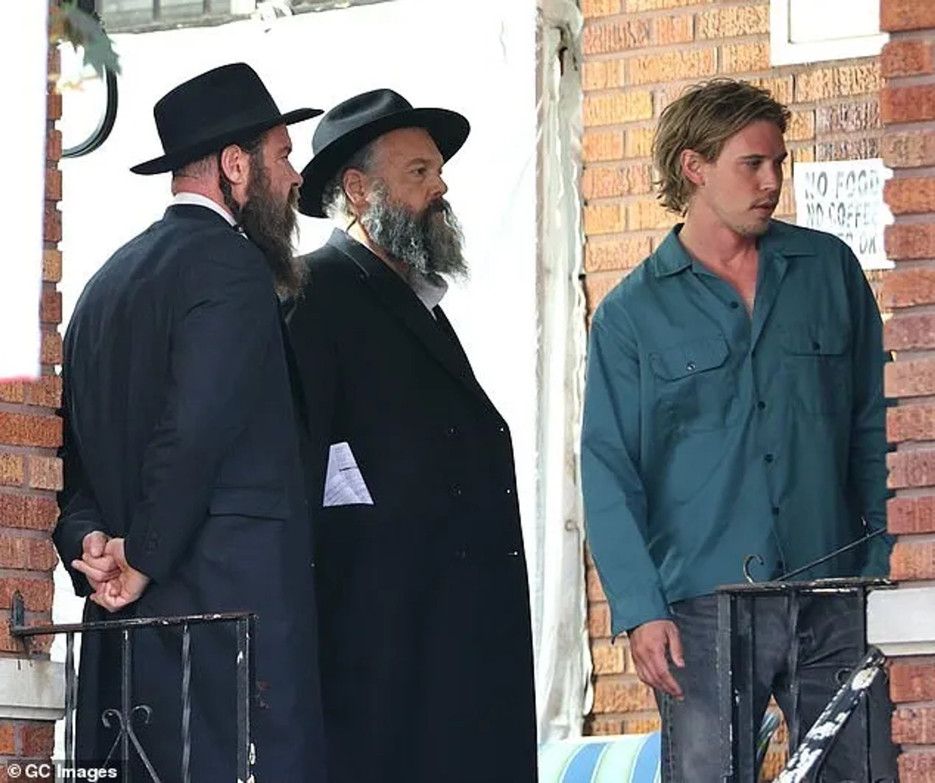 Vincent D'Onofrio, Liev Schreiber, and Austin Butler in Caught Stealing (2025)