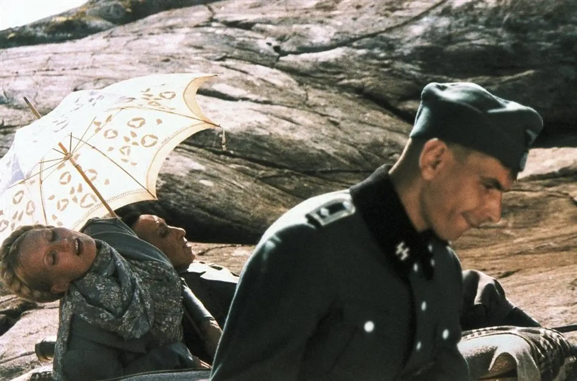 فیلم مولوخ (Moloch 1999)