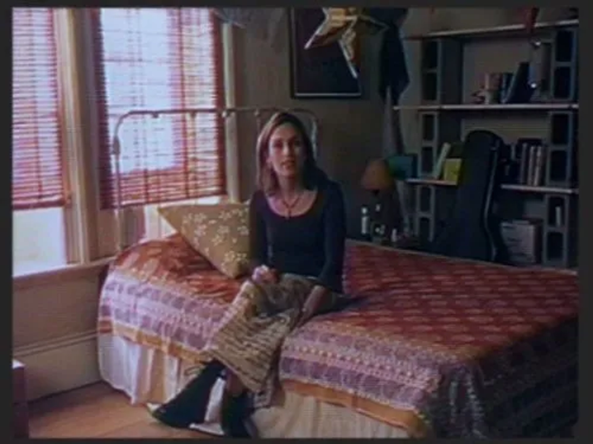 Amy Jo Johnson in Felicity (1998)