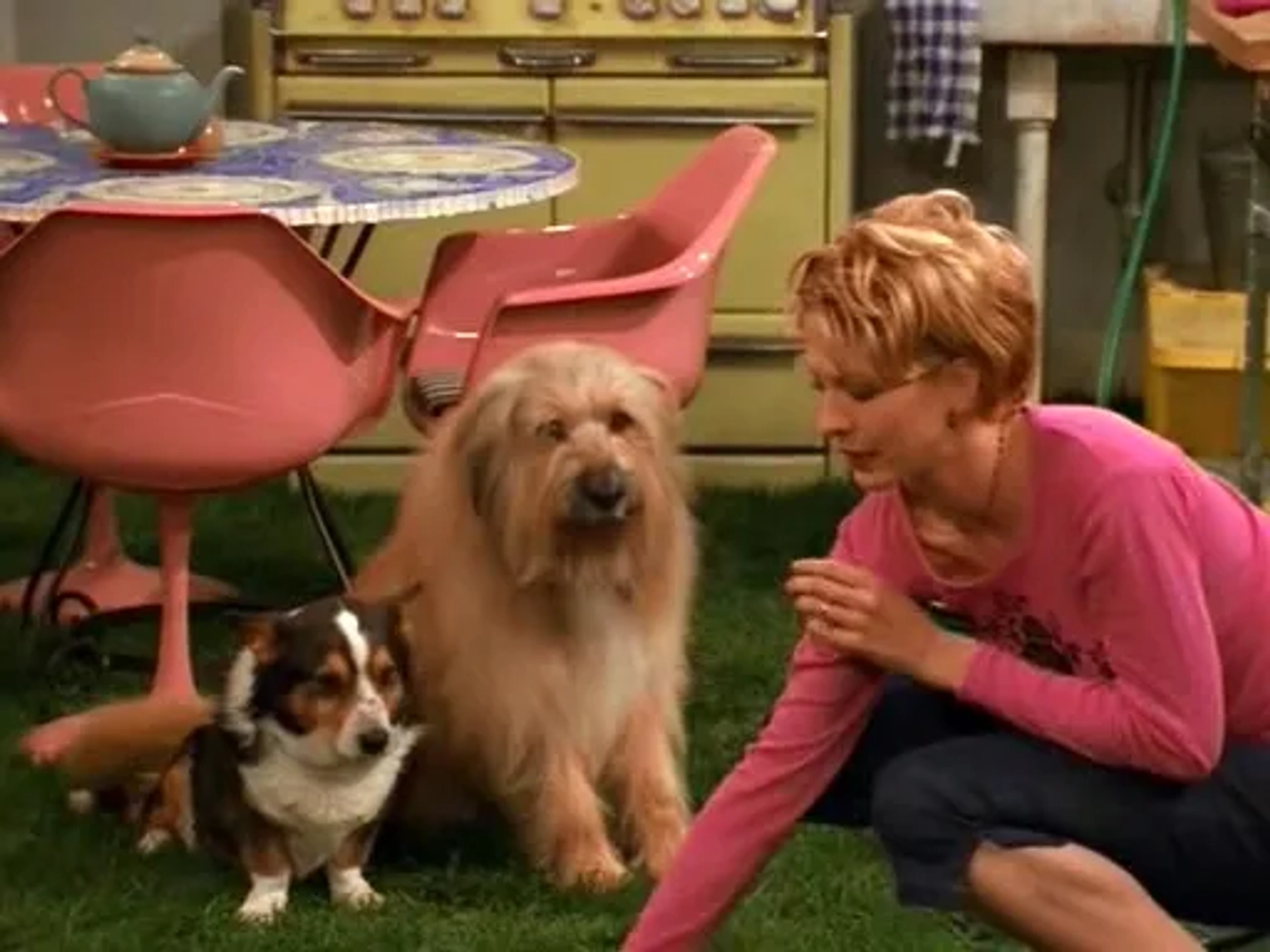 Jenna Elfman in Dharma & Greg (1997)