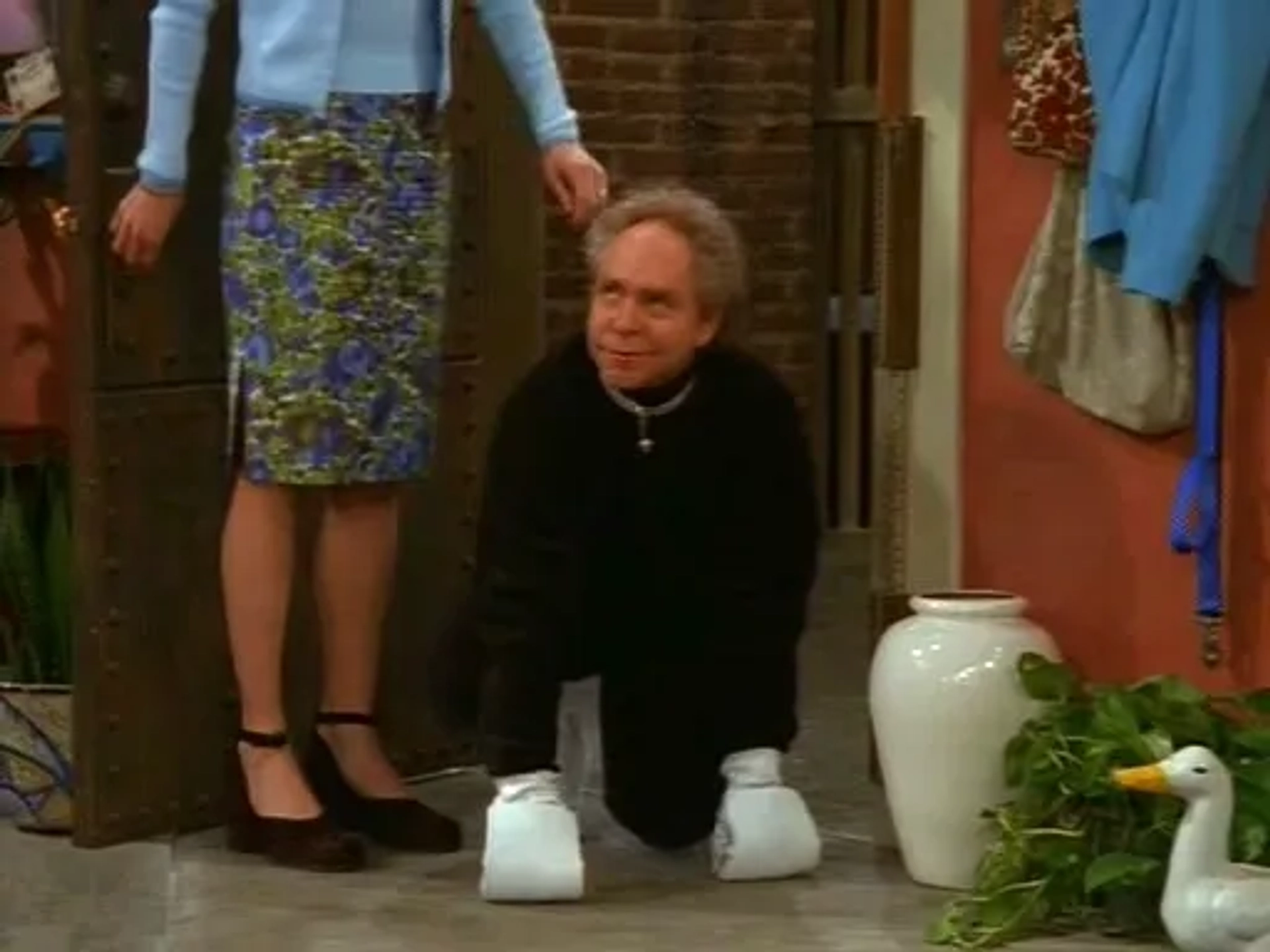 Teller in Dharma & Greg (1997)