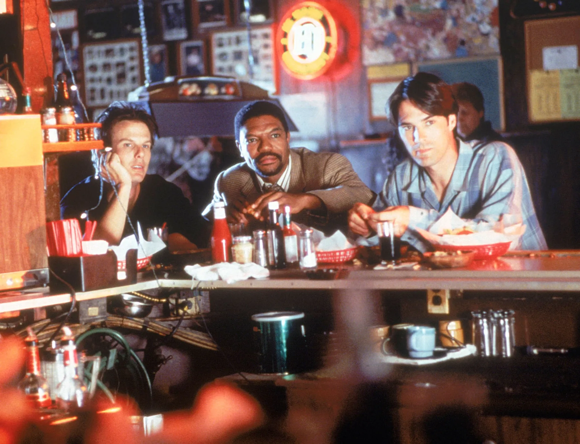 Peter Berg, Thomas Gibson, and Vondie Curtis-Hall in Chicago Hope (1994)