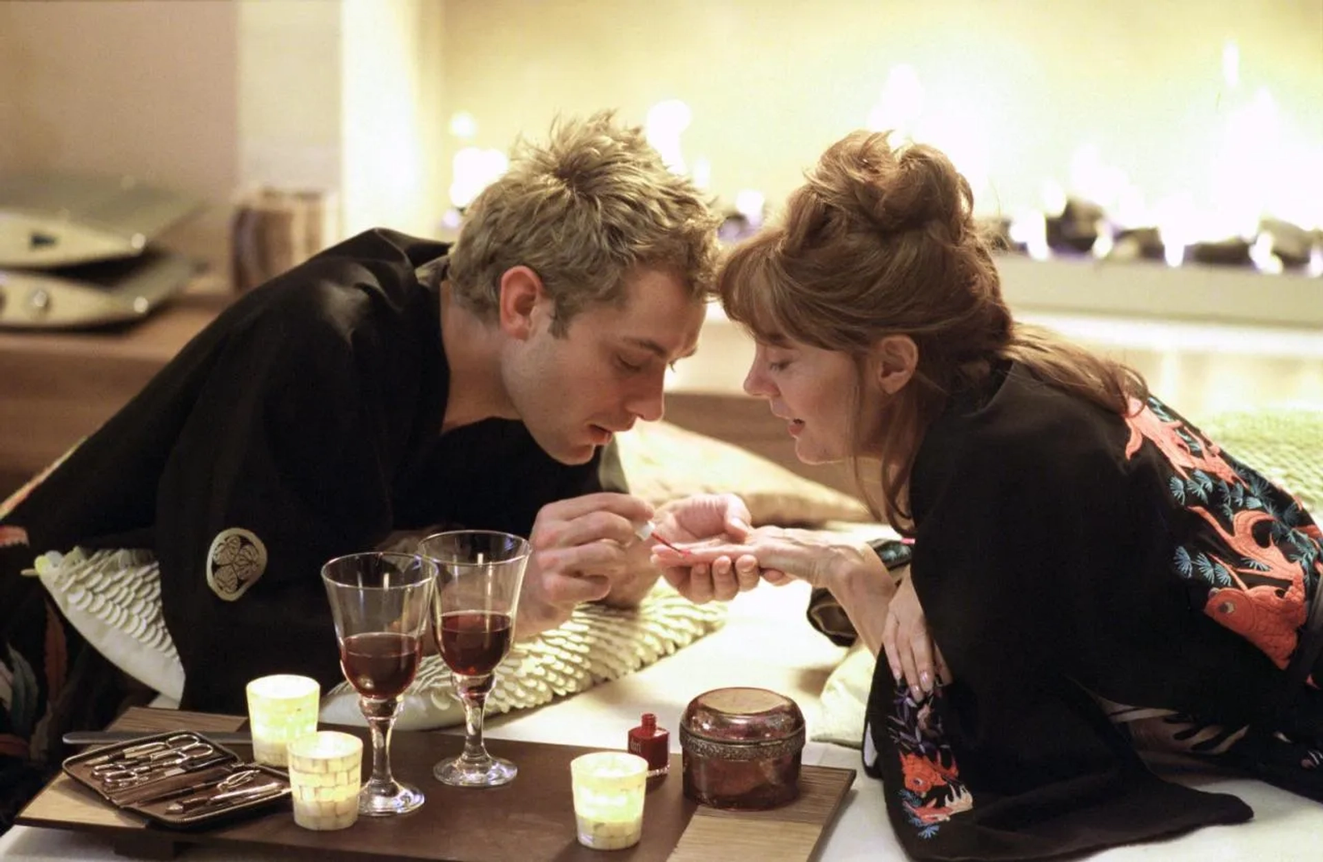 Jude Law and Susan Sarandon in Alfie (2004)