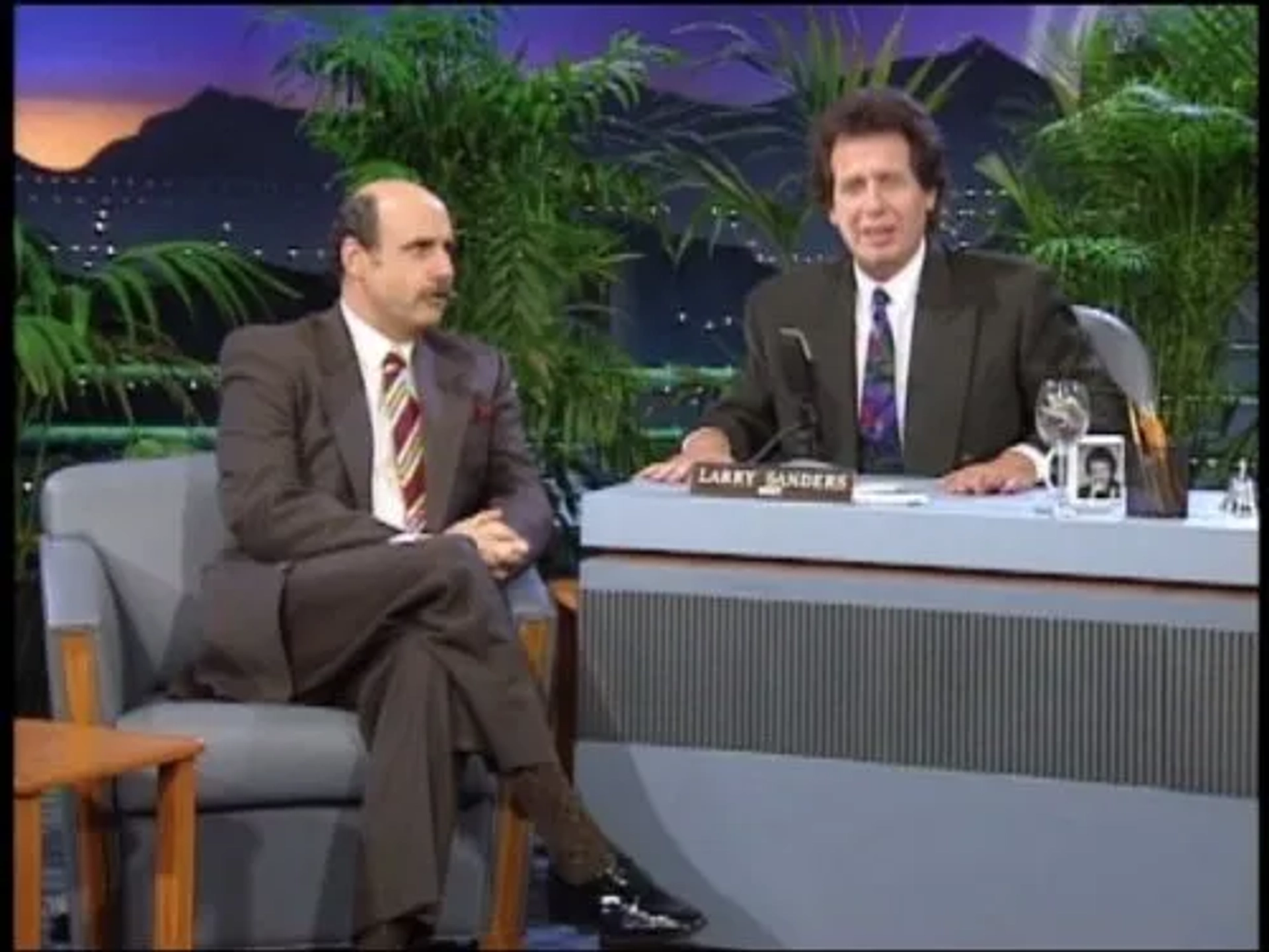 Jeffrey Tambor and Garry Shandling in The Larry Sanders Show (1992)