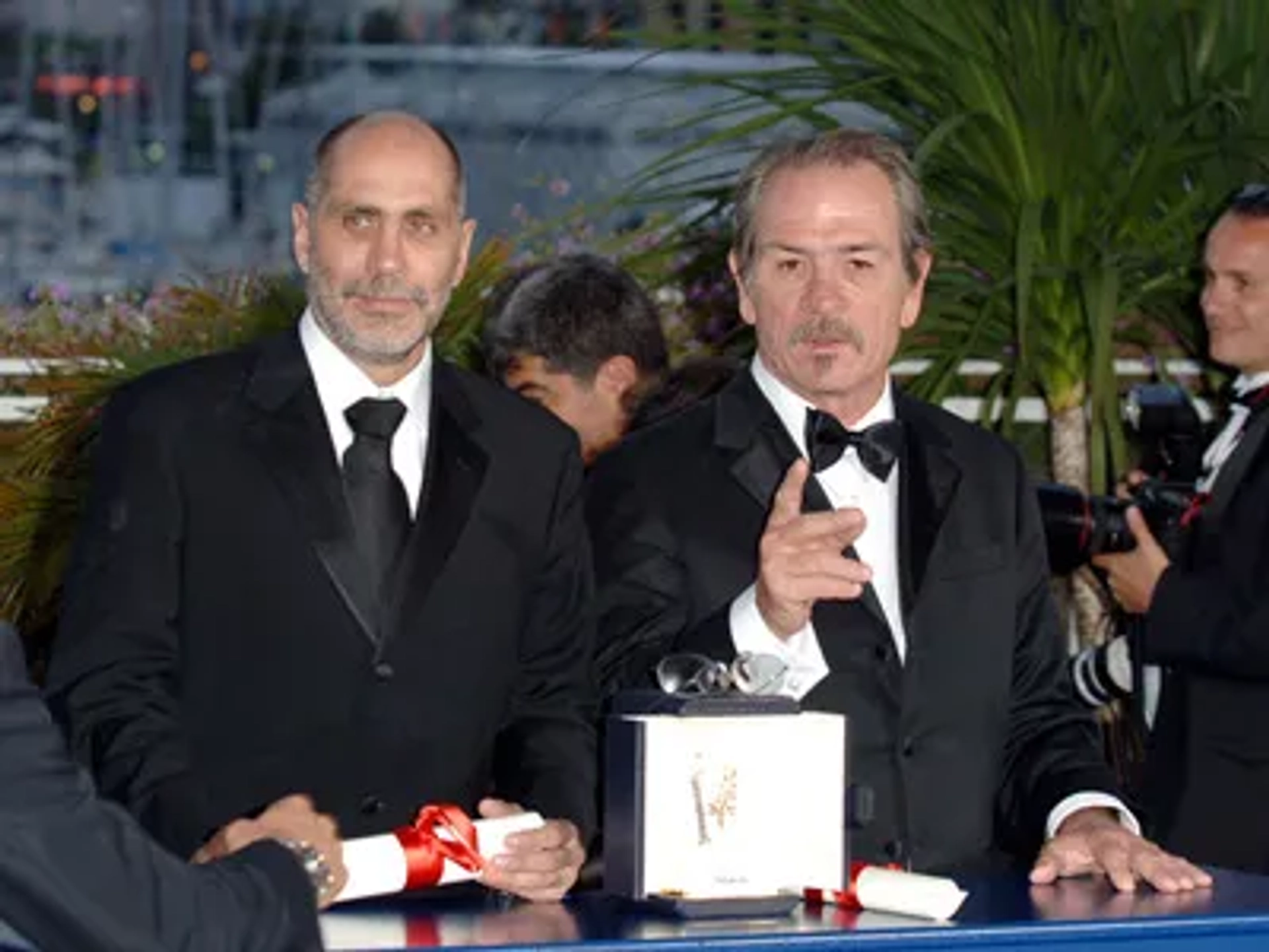 Tommy Lee Jones and Guillermo Arriaga at an event for The Three Burials of Melquiades Estrada (2005)