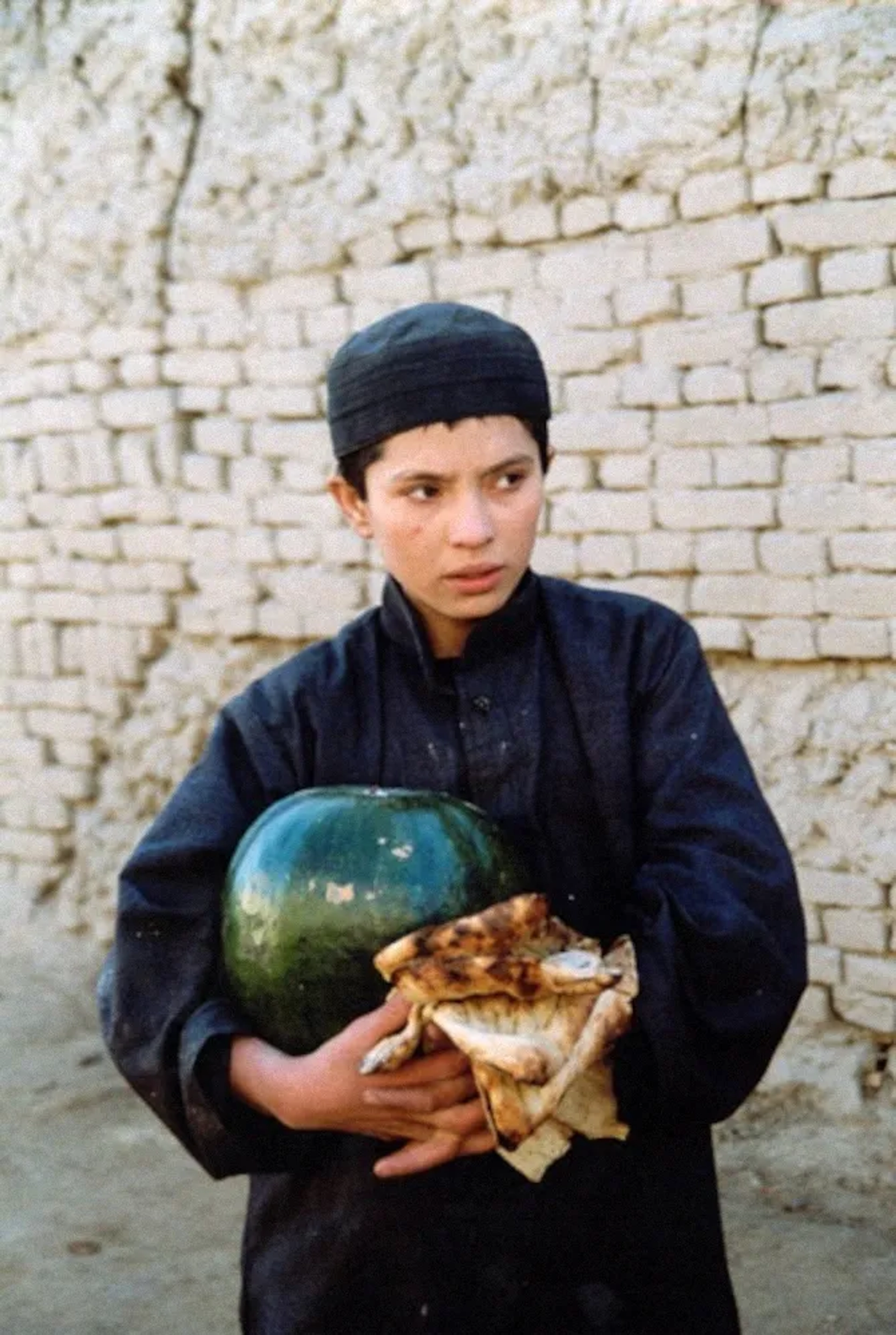 Marina Golbahari in Osama (2003)