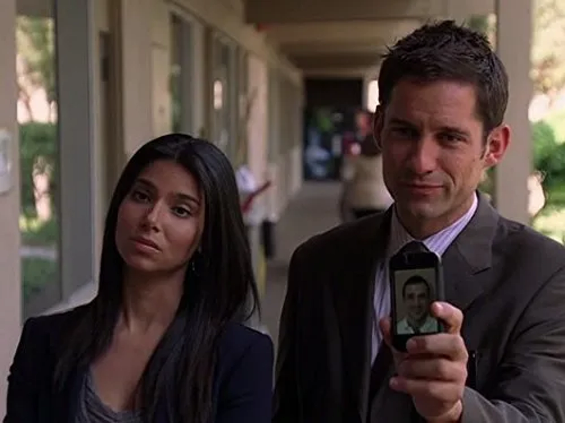 Enrique Murciano and Roselyn Sanchez in Without a Trace (2002)