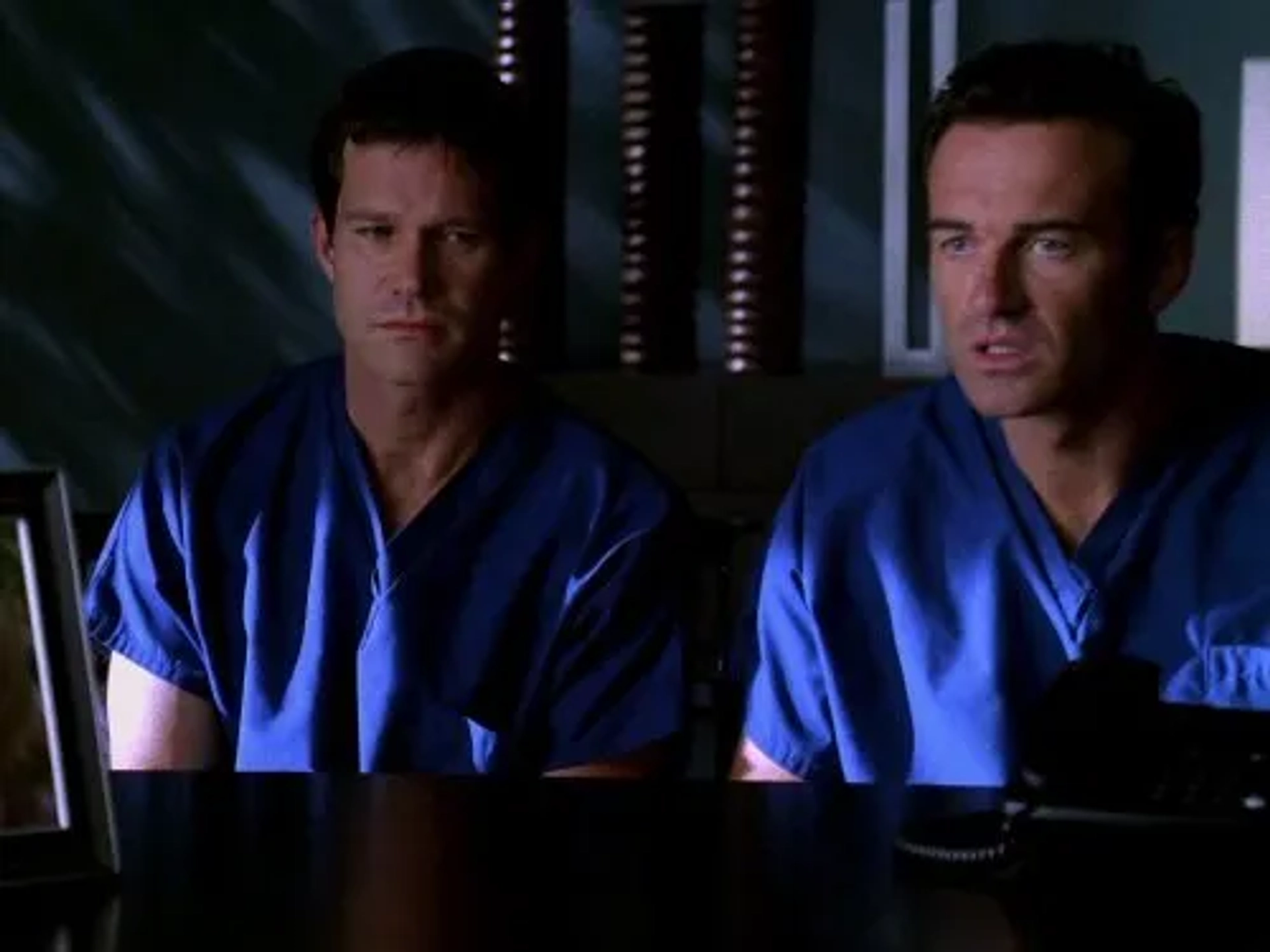 Julian McMahon and Dylan Walsh in Nip/Tuck (2003)