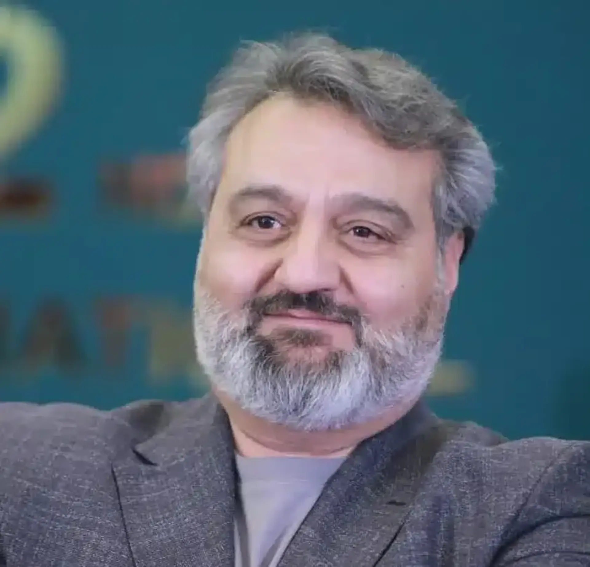 داریوش یاری