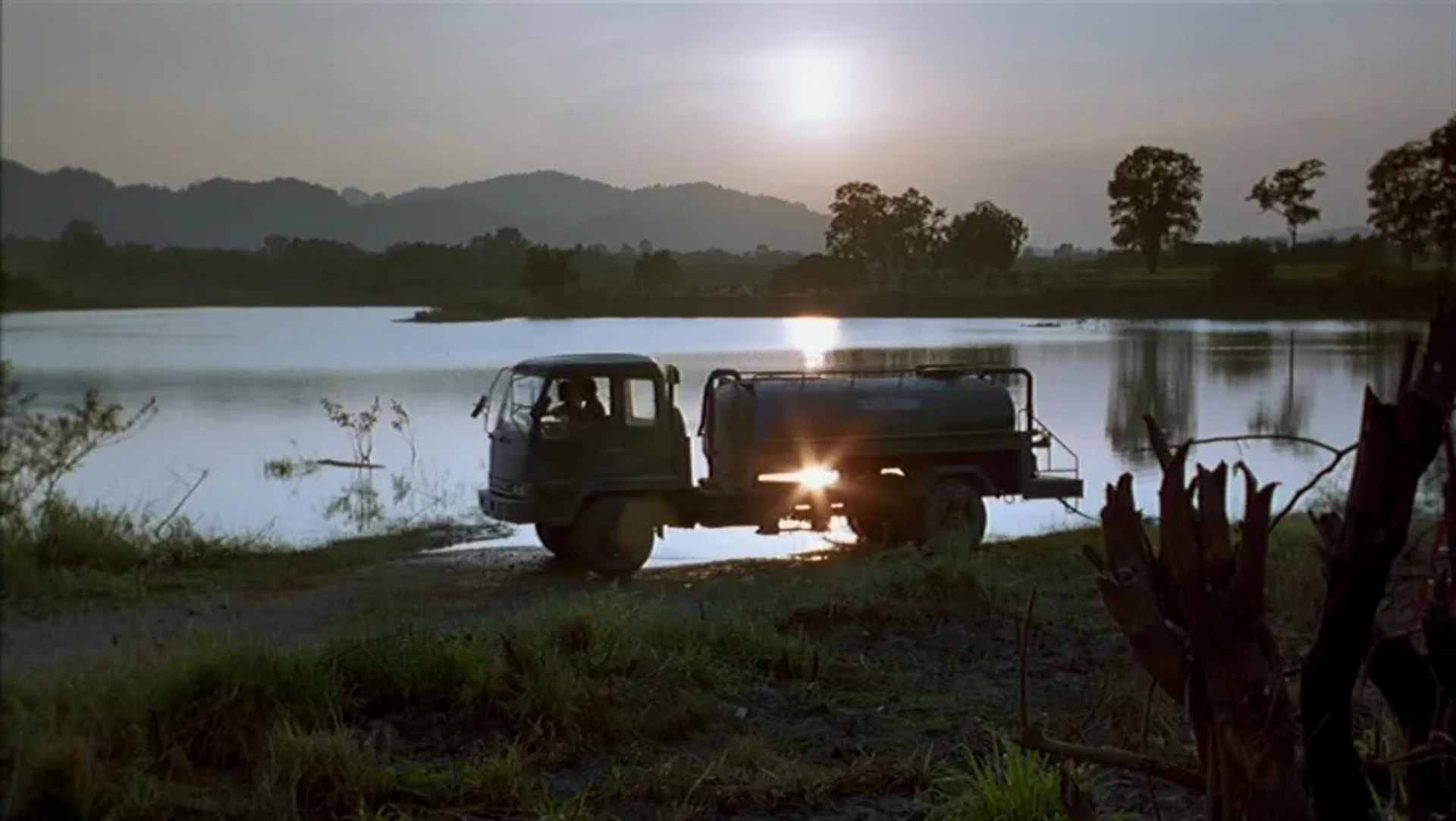 Tropical Malady (2004)