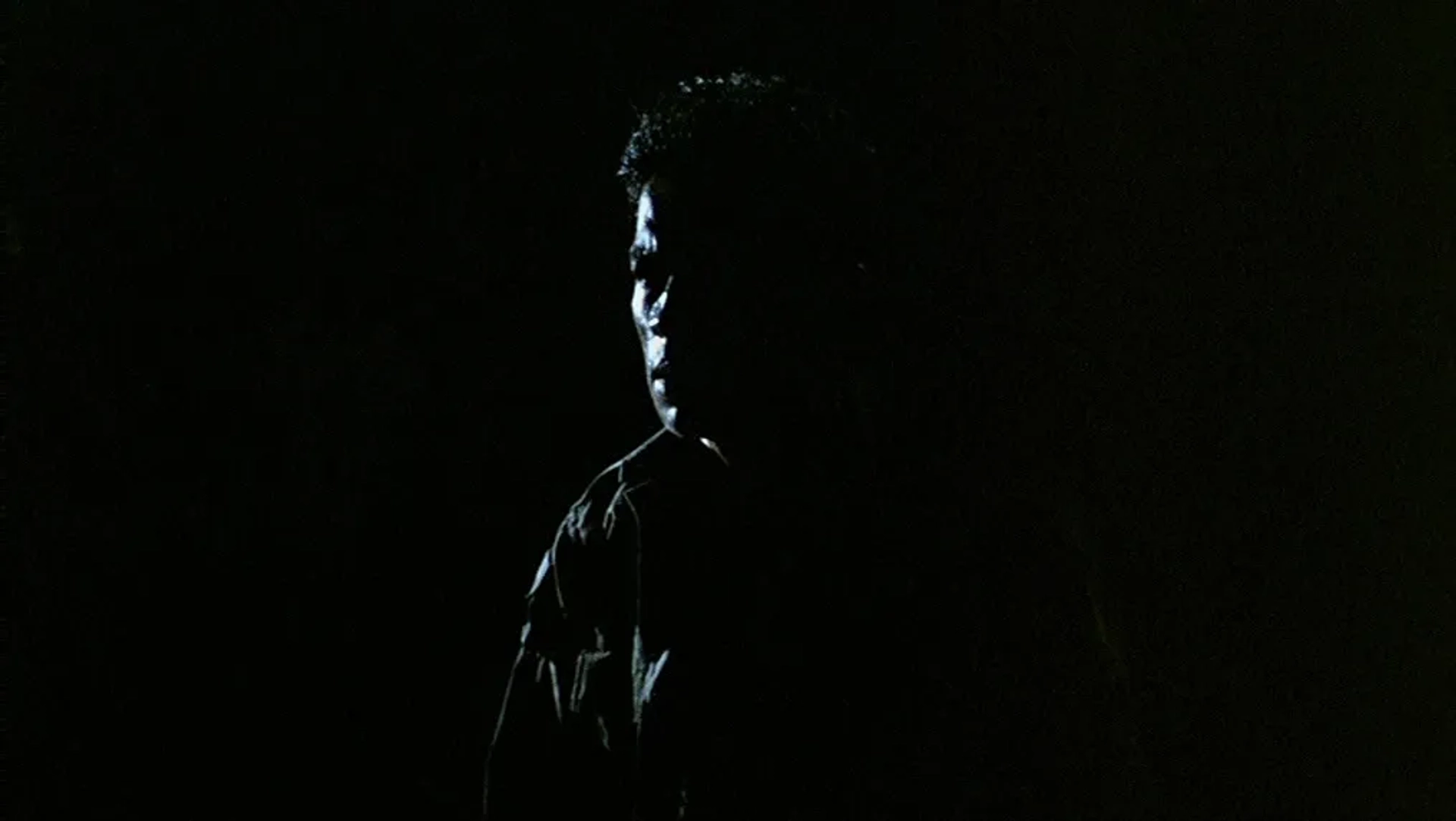 Banlop Lomnoi in Tropical Malady (2004)