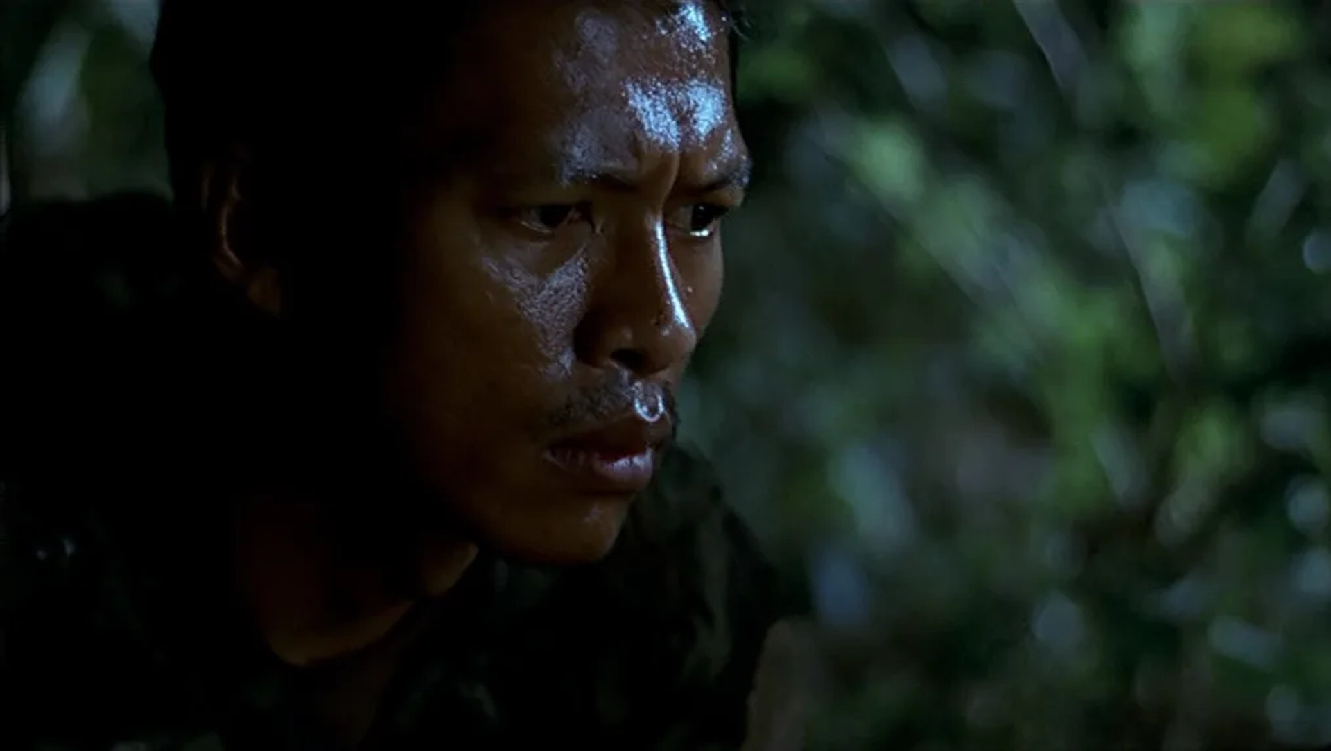 Banlop Lomnoi in Tropical Malady (2004)