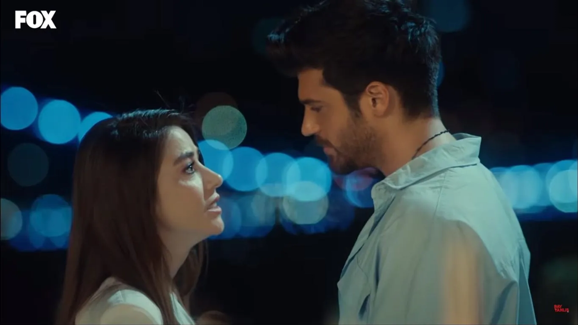 Özge Gürel and Can Yaman in Mr. Wrong (2020)