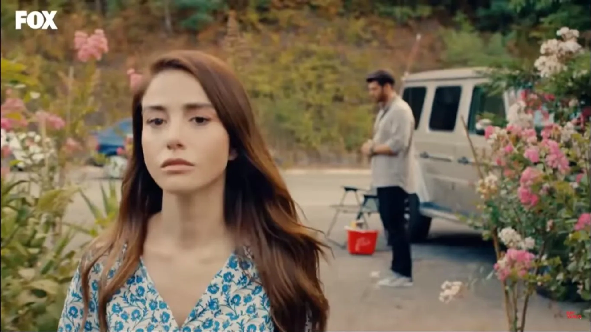 Özge Gürel and Can Yaman in Mr. Wrong (2020)
