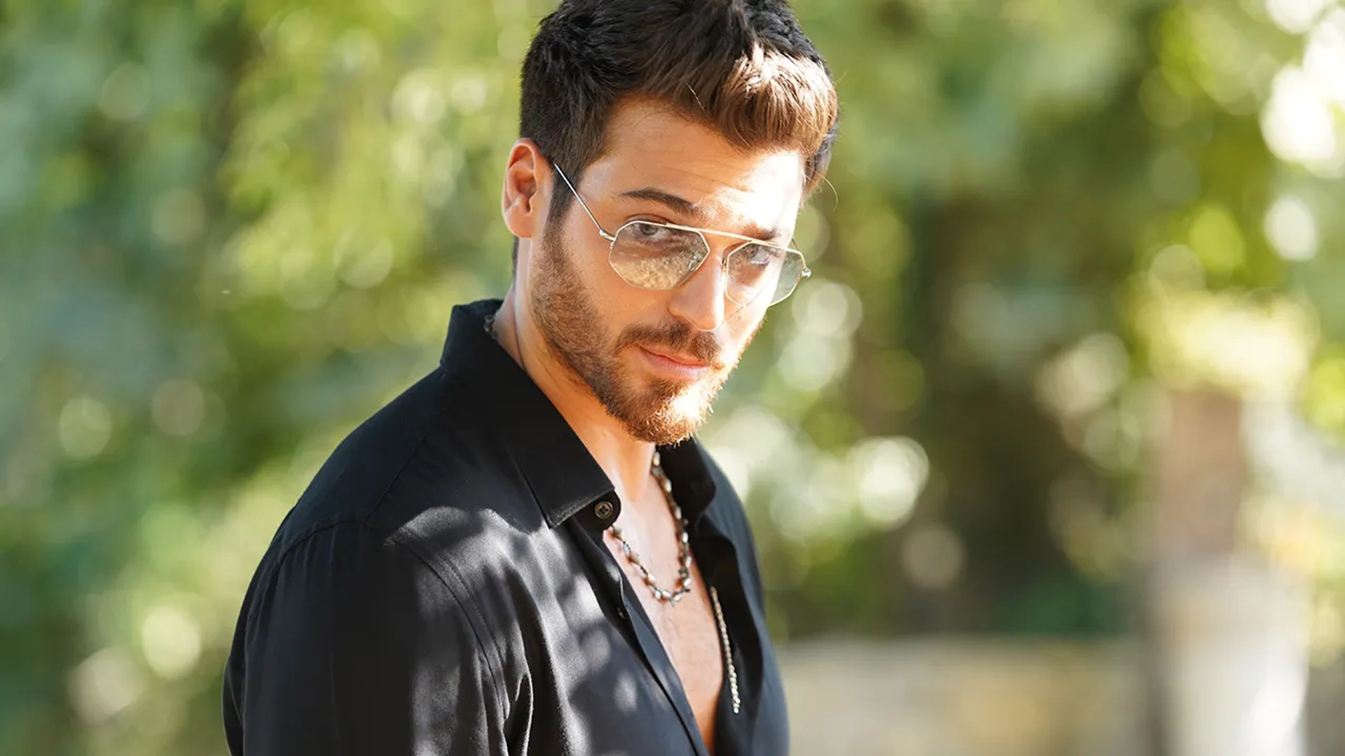 Can Yaman in Mr. Wrong (2020)