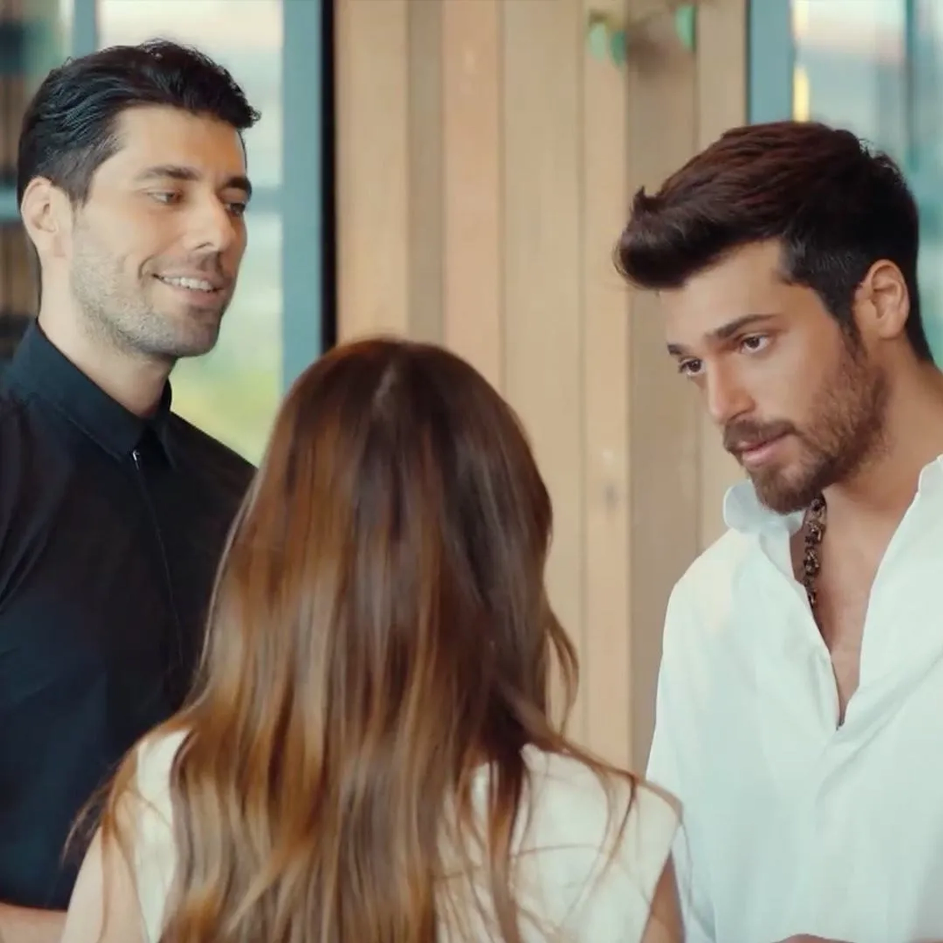 Serhat Paril, Özge Gürel, and Can Yaman in Mr. Wrong (2020)