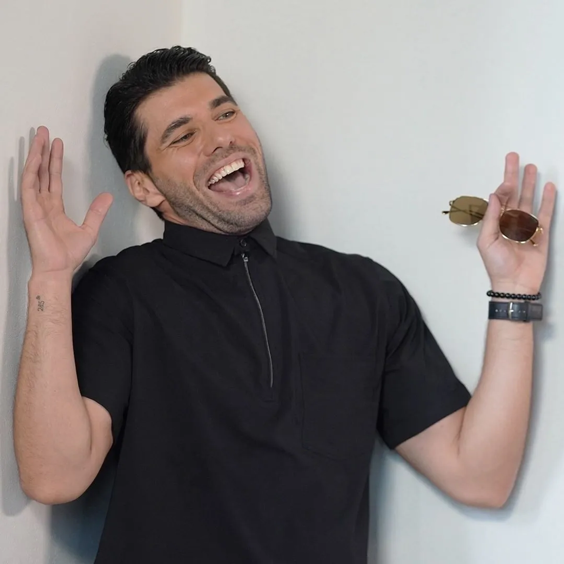 Serhat Paril in Mr. Wrong (2020)