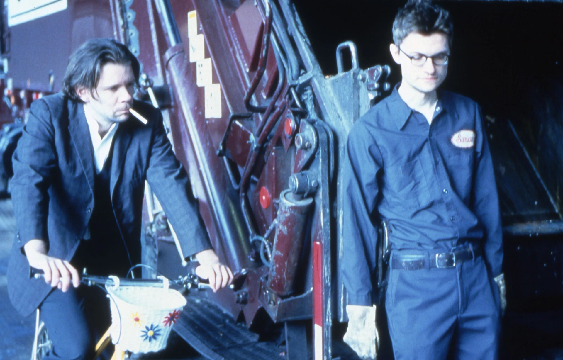 James Urbaniak and Thomas Jay Ryan in Henry Fool (1997)
