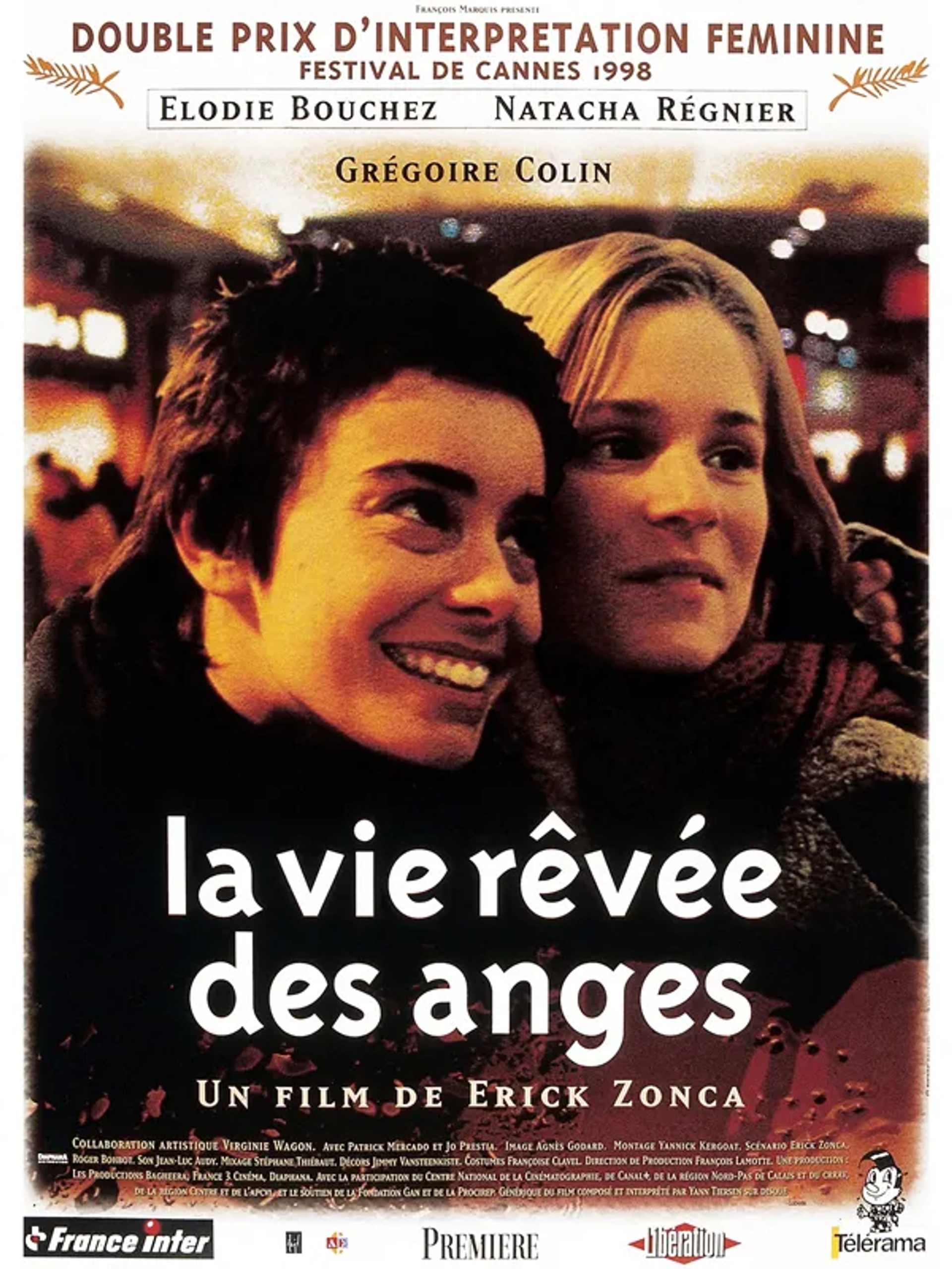 Élodie Bouchez and Natacha Régnier in The Dreamlife of Angels (1998)