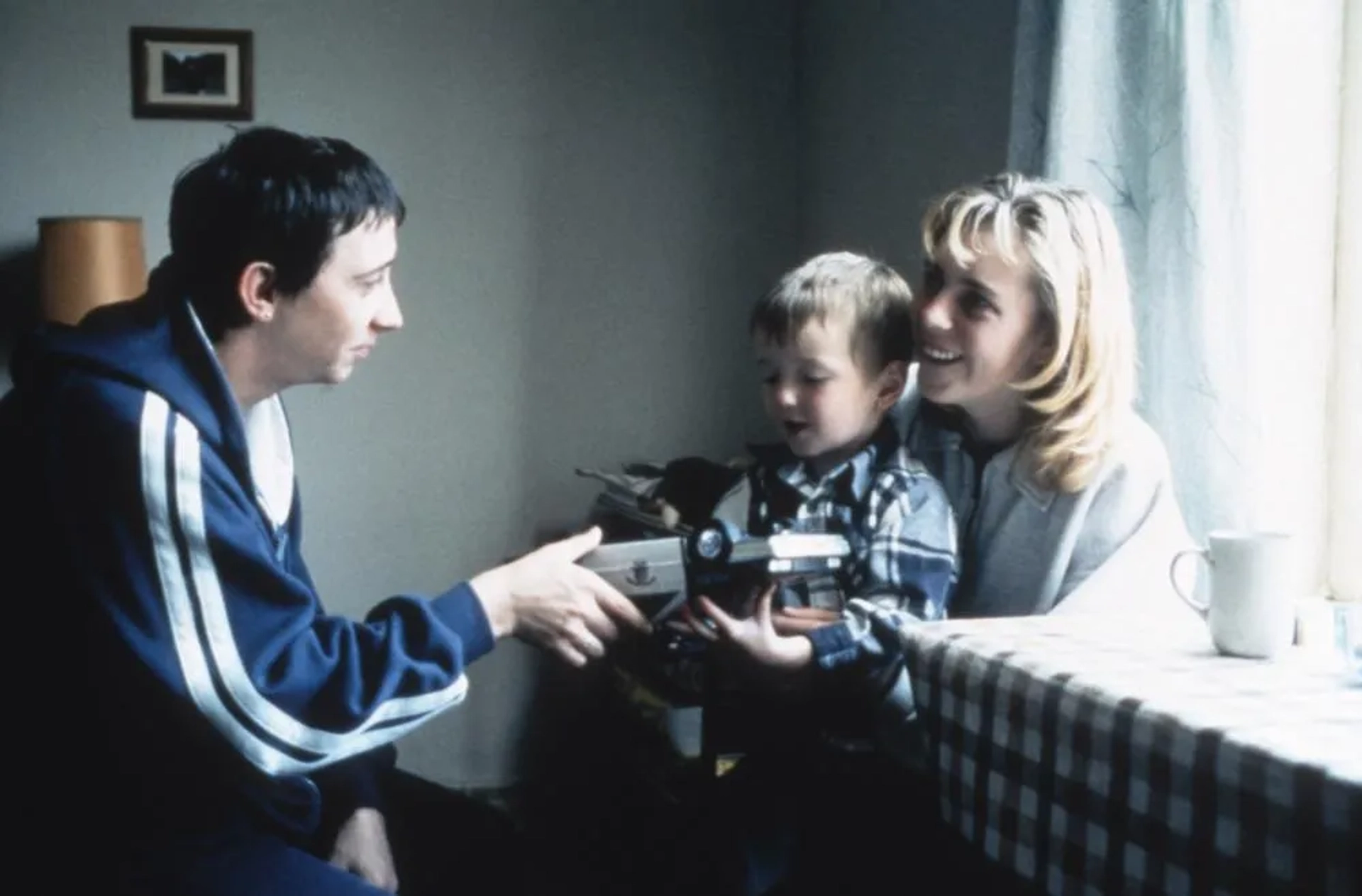 Anne-Marie Kennedy and David McKay in My Name Is Joe (1998)