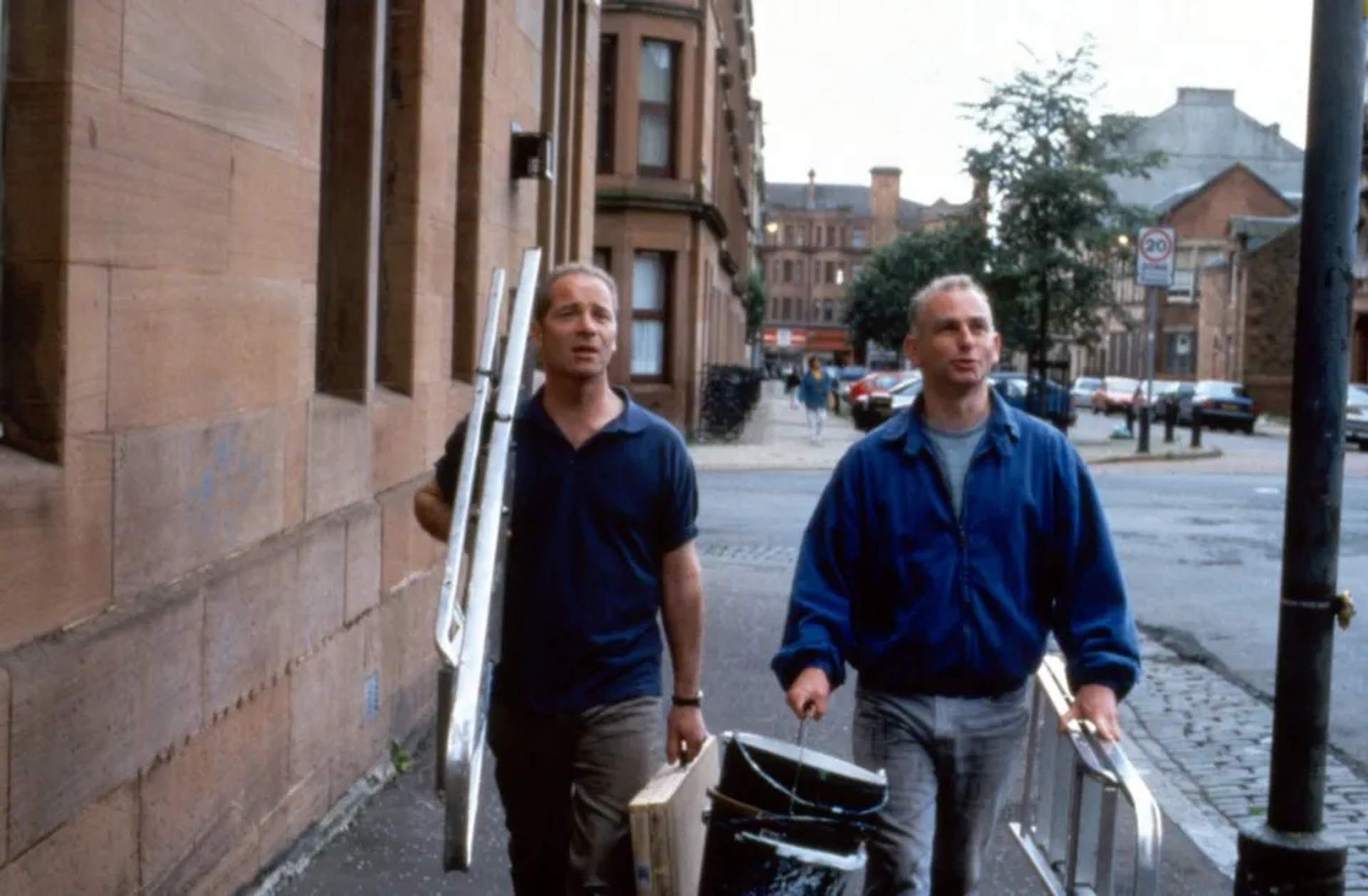 Gary Lewis and Peter Mullan in My Name Is Joe (1998)