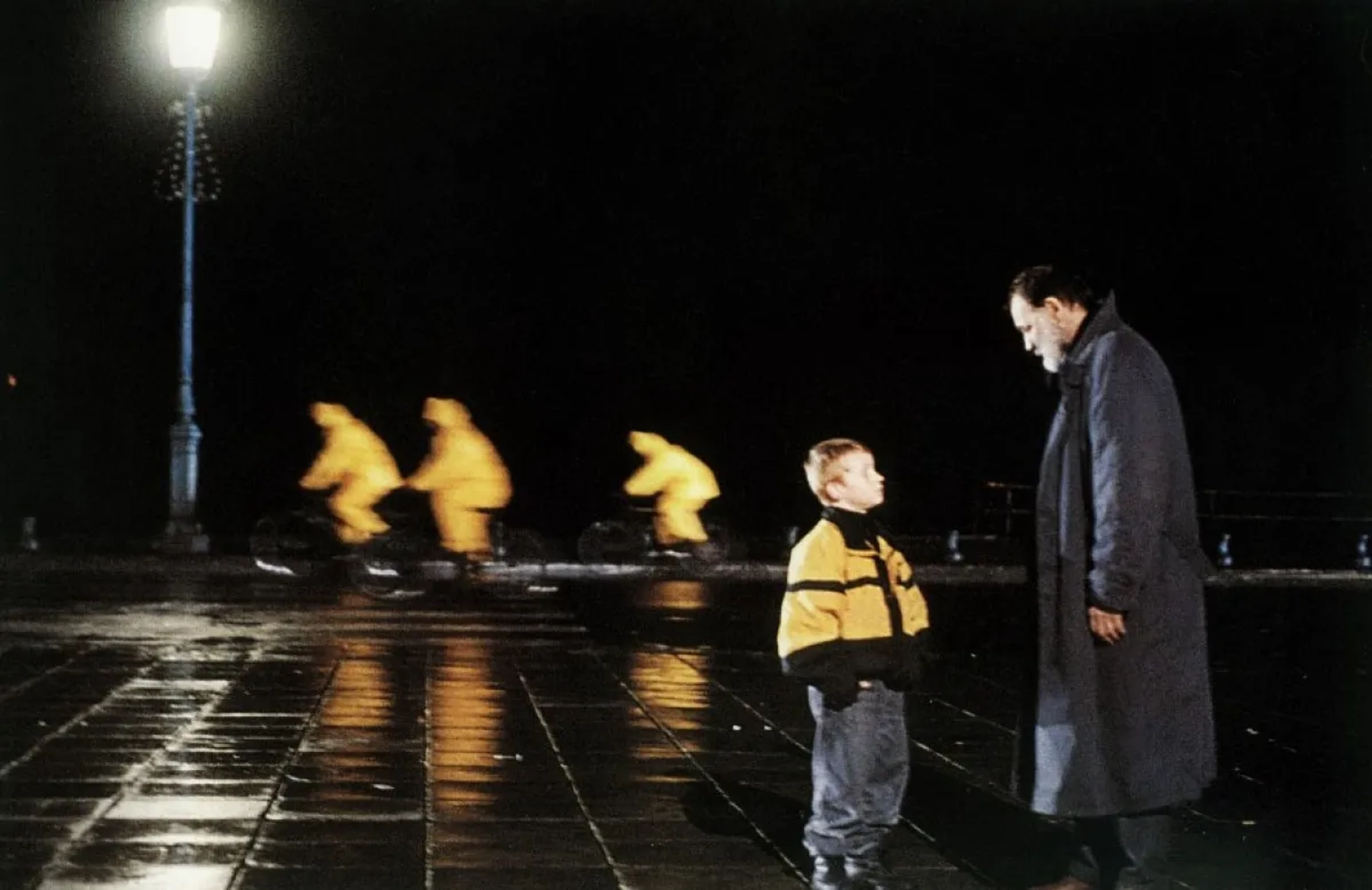 Bruno Ganz and Ahilleas Skevis in Eternity and a Day (1998)