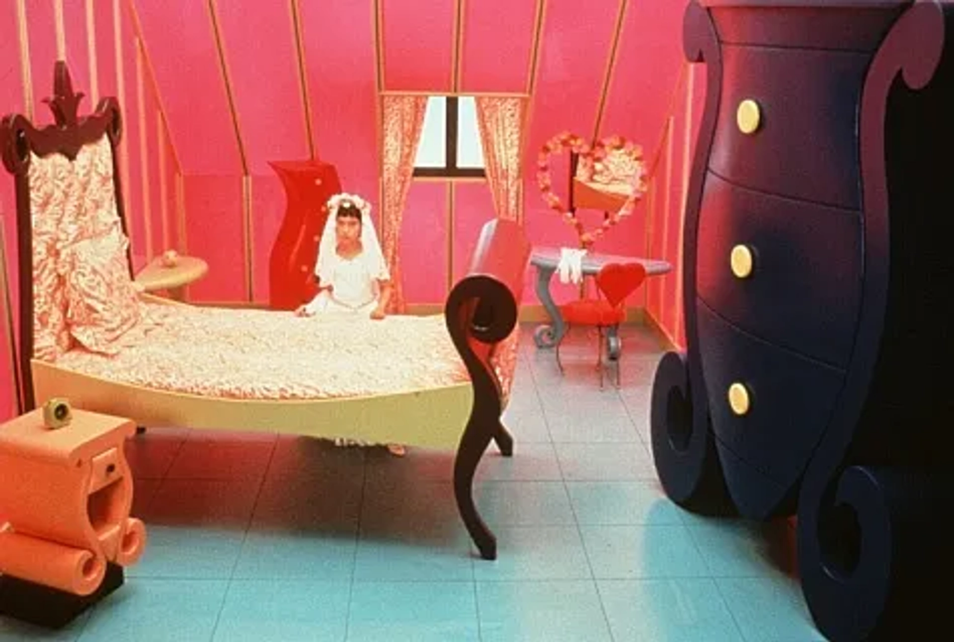 Georges Du Fresne in Ma vie en rose (1997)