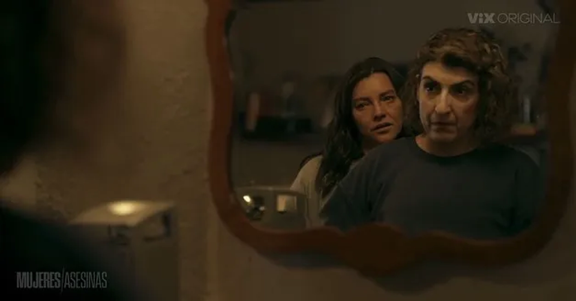 Karina Gidi and Sara Maldonado in Mujeres asesinas (2022)