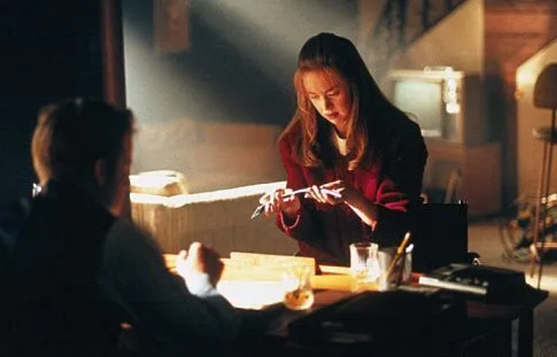 Heather Donahue and Andy Powers in Taken (2002)