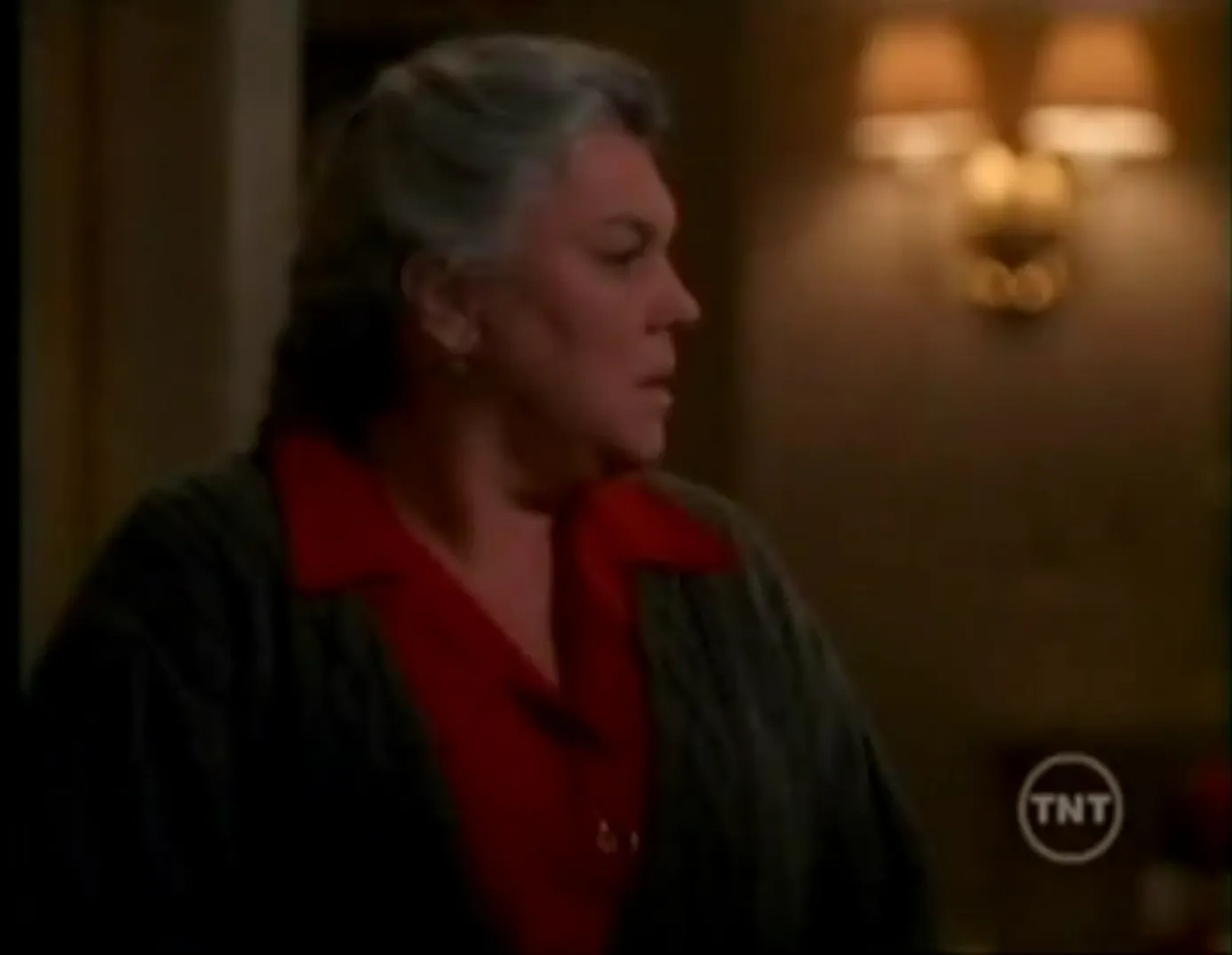 Tyne Daly in Judging Amy (1999)