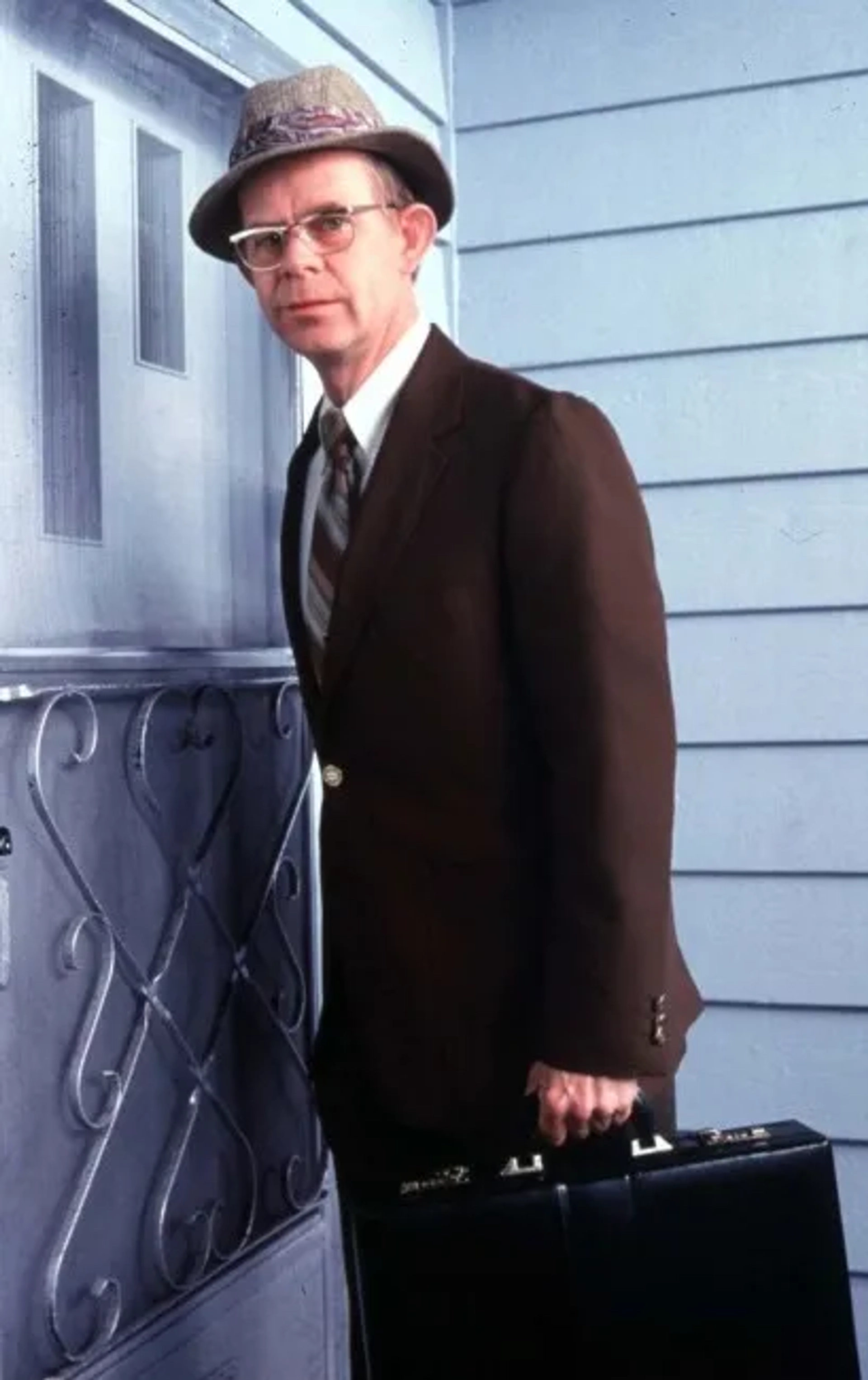 William H. Macy in Door to Door (2002)