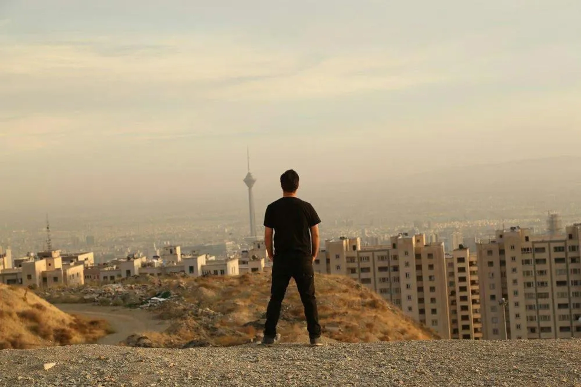 Javad Ezati in Reversed Seven (2017)