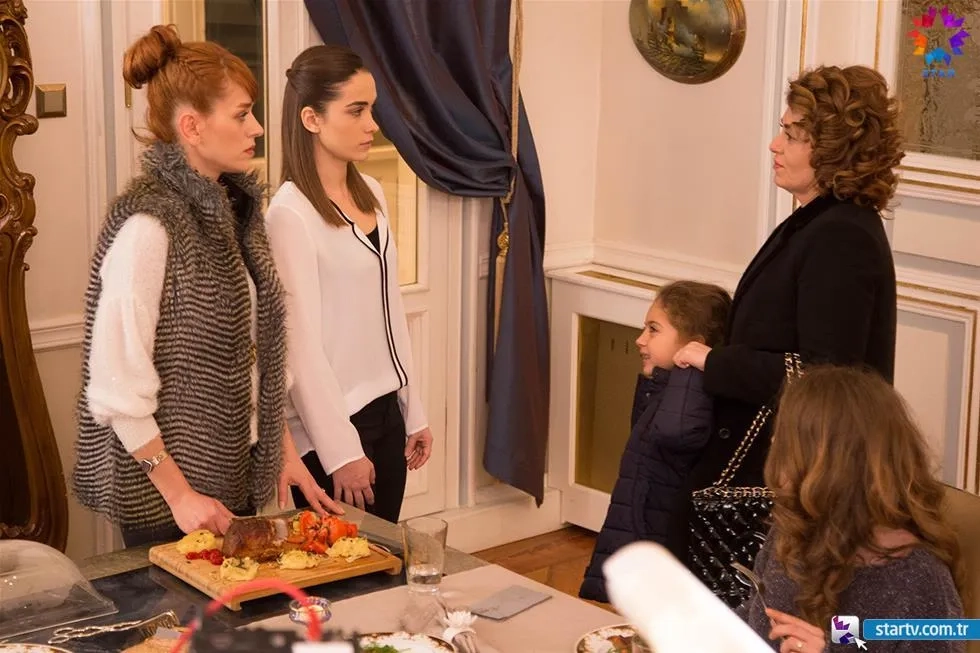 سریال فضیلت و دخترانش (Fazilet Hanim ve Kizlari 2017)