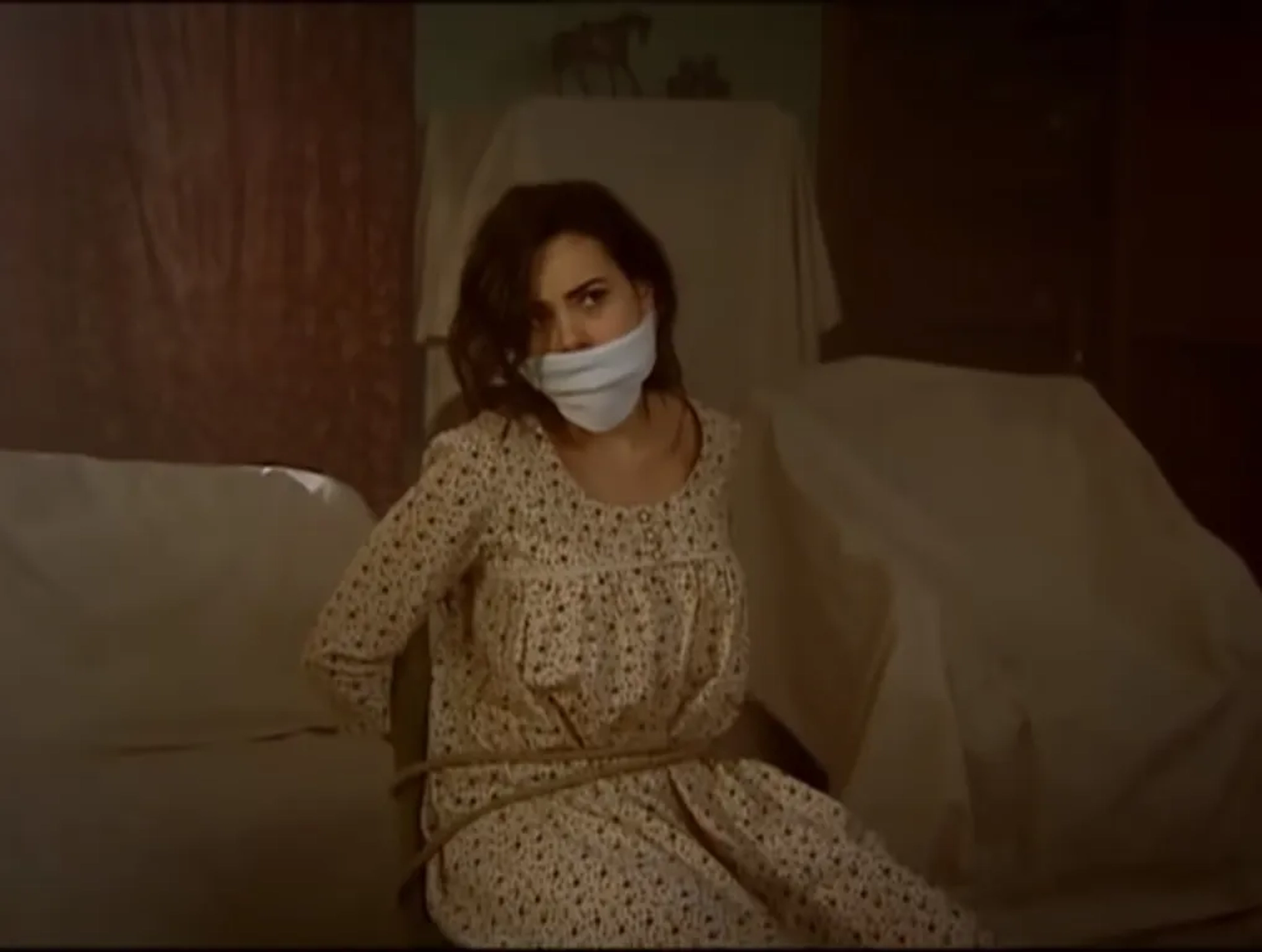 Özgü Namal in Hanimin Çiftligi (2009)