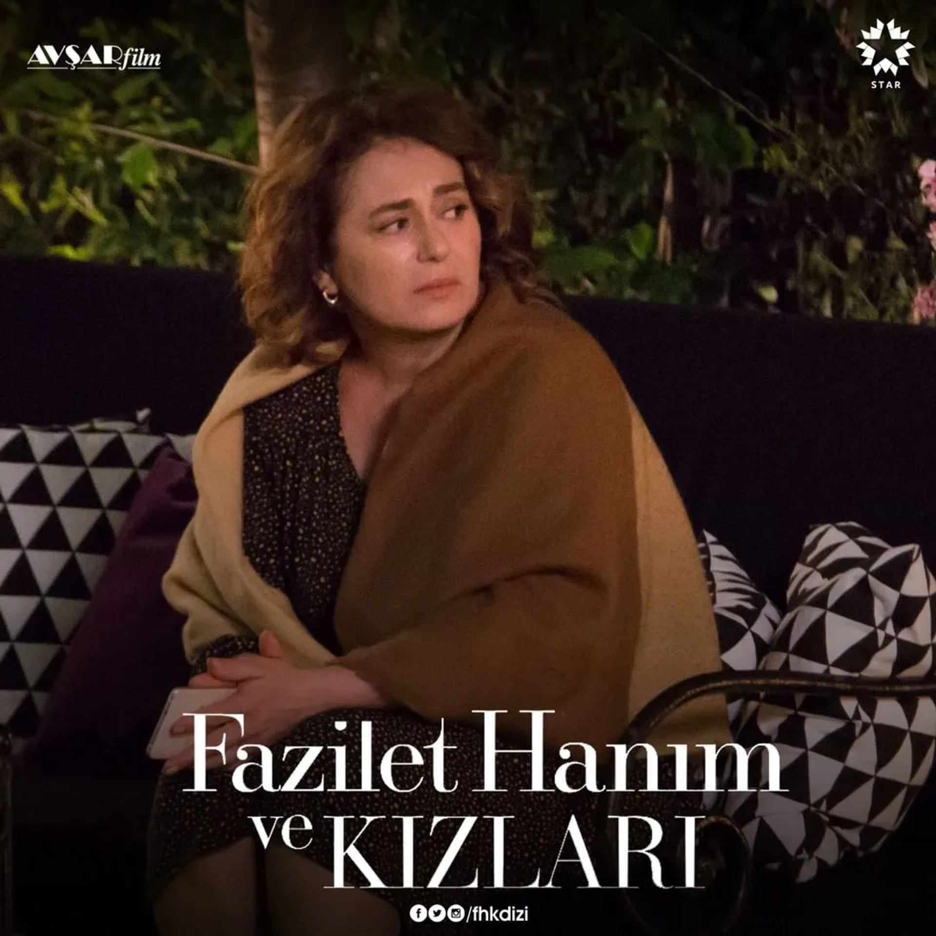 Nazan Kesal in Mrs. Fazilet and Her Daughters (2017)