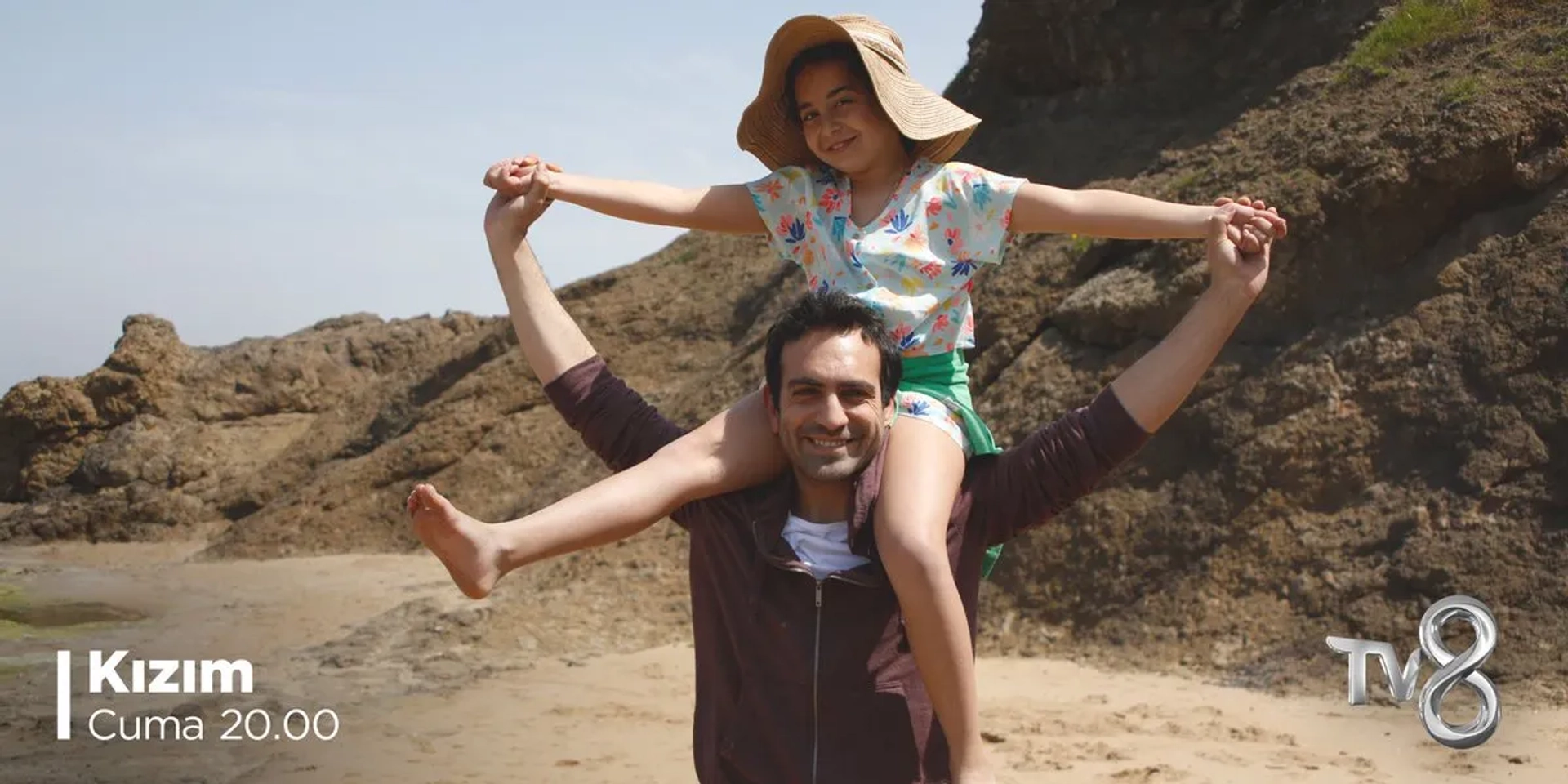 Bugra Gülsoy and Beren Gökyildiz in Episode #1.31 (2019)