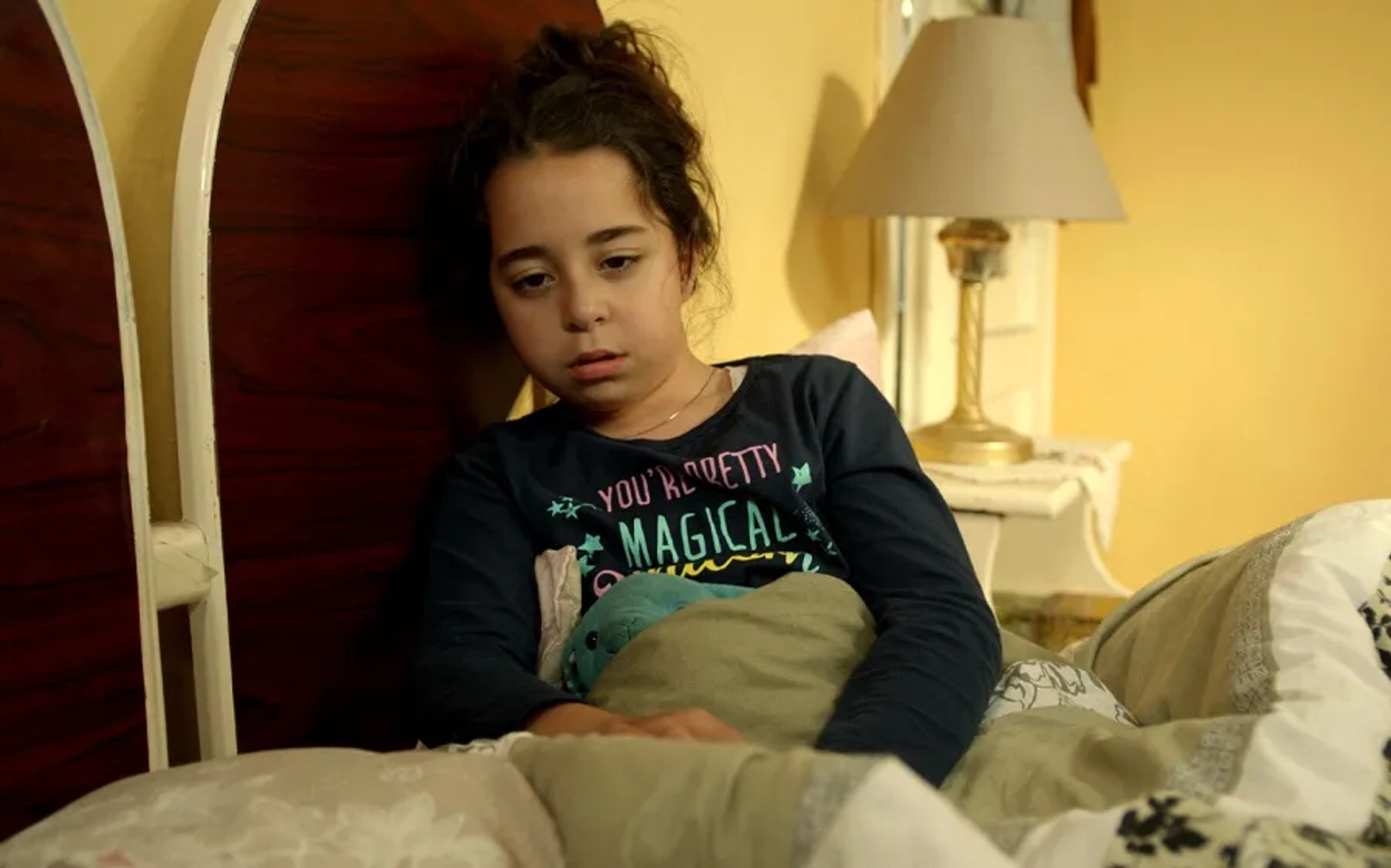 Beren Gökyildiz in Episode #1.33 (2019)