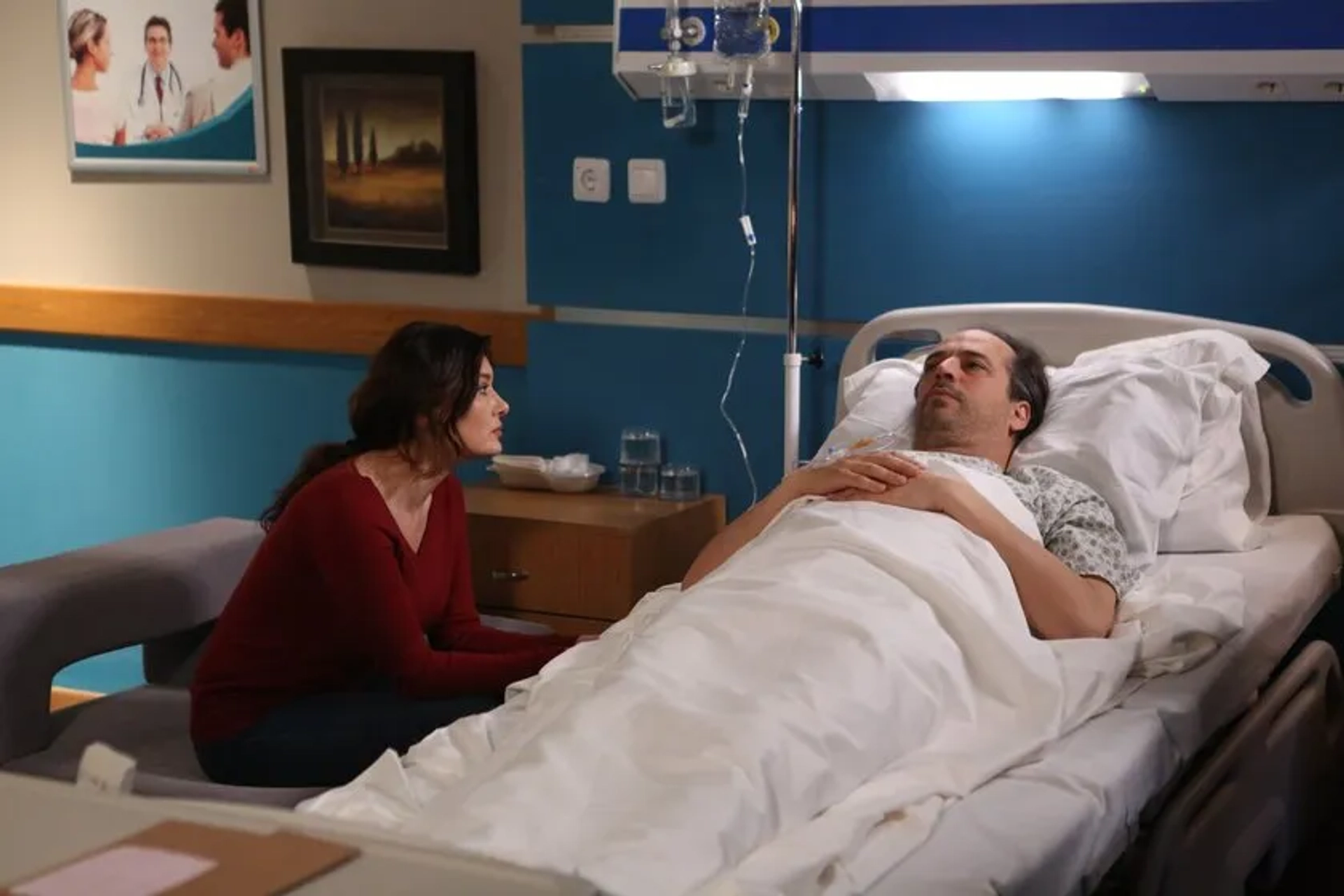 Nurgül Yesilçay and Timuçin Esen in Episode #1.27 (2019)