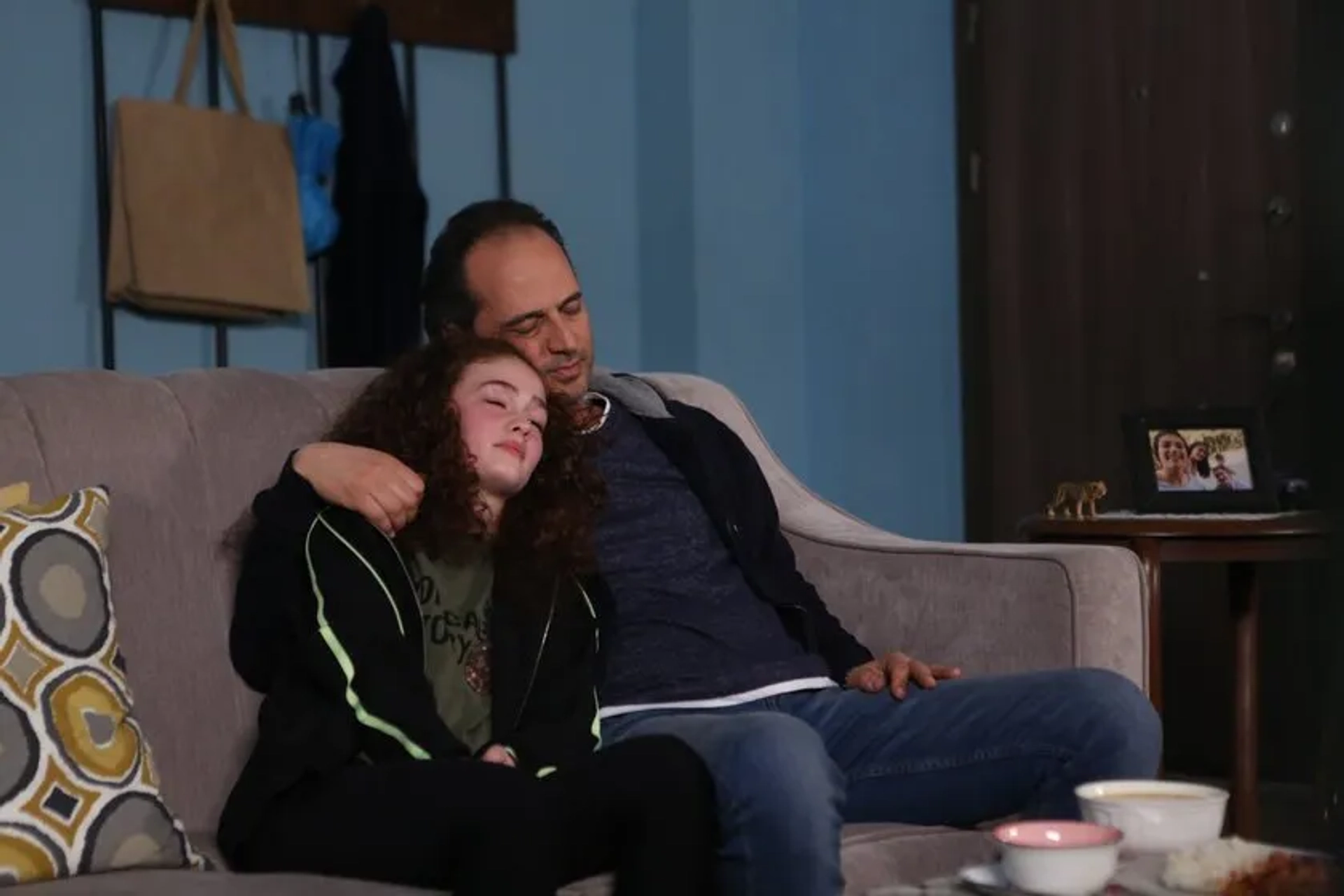 Timuçin Esen and Ezgi Gör in Episode #1.28 (2019)