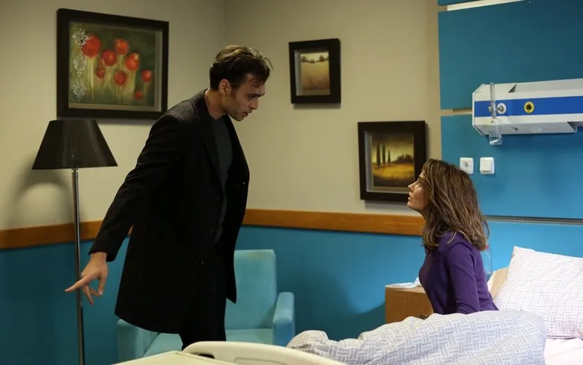 Rojda Demirer and Hakan Kurtas in 18.Bölüm (2019)