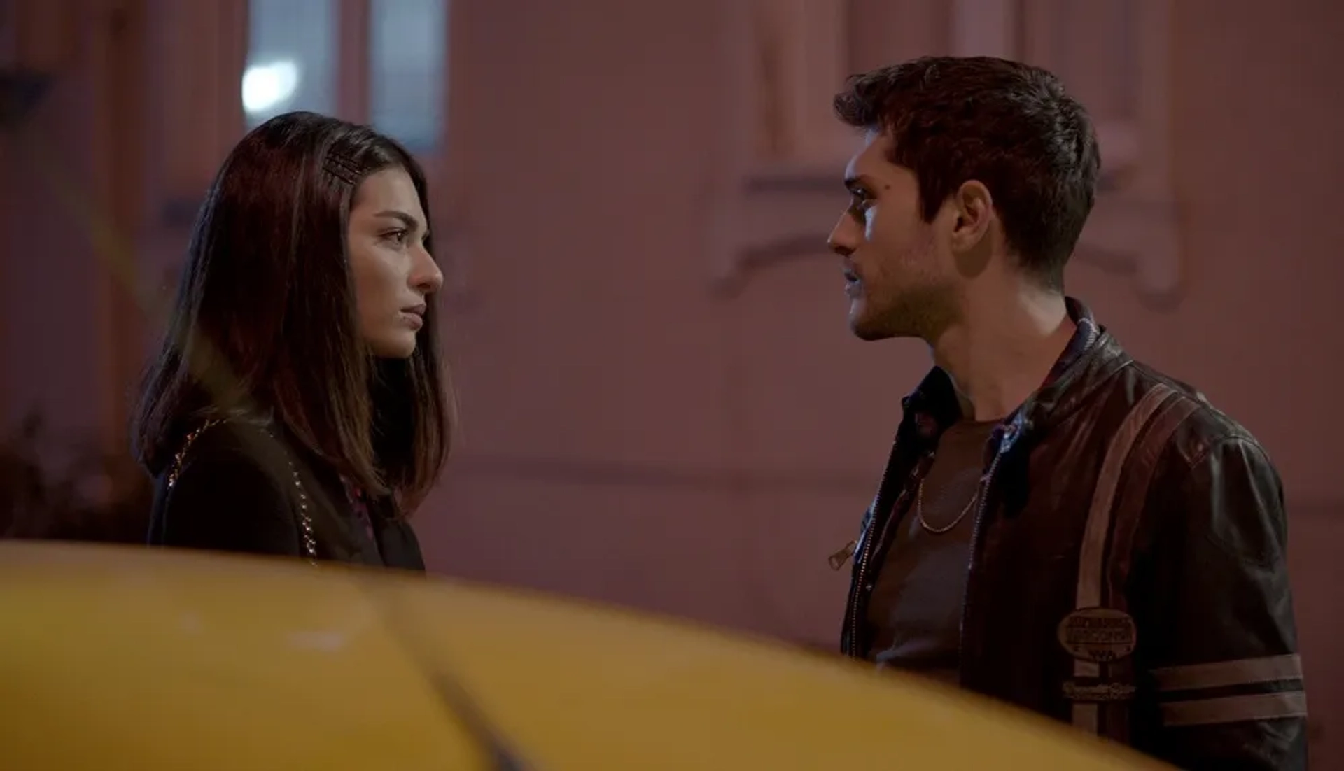 Melisa Pamuk and Alperen Duymaz in Crash (2018)